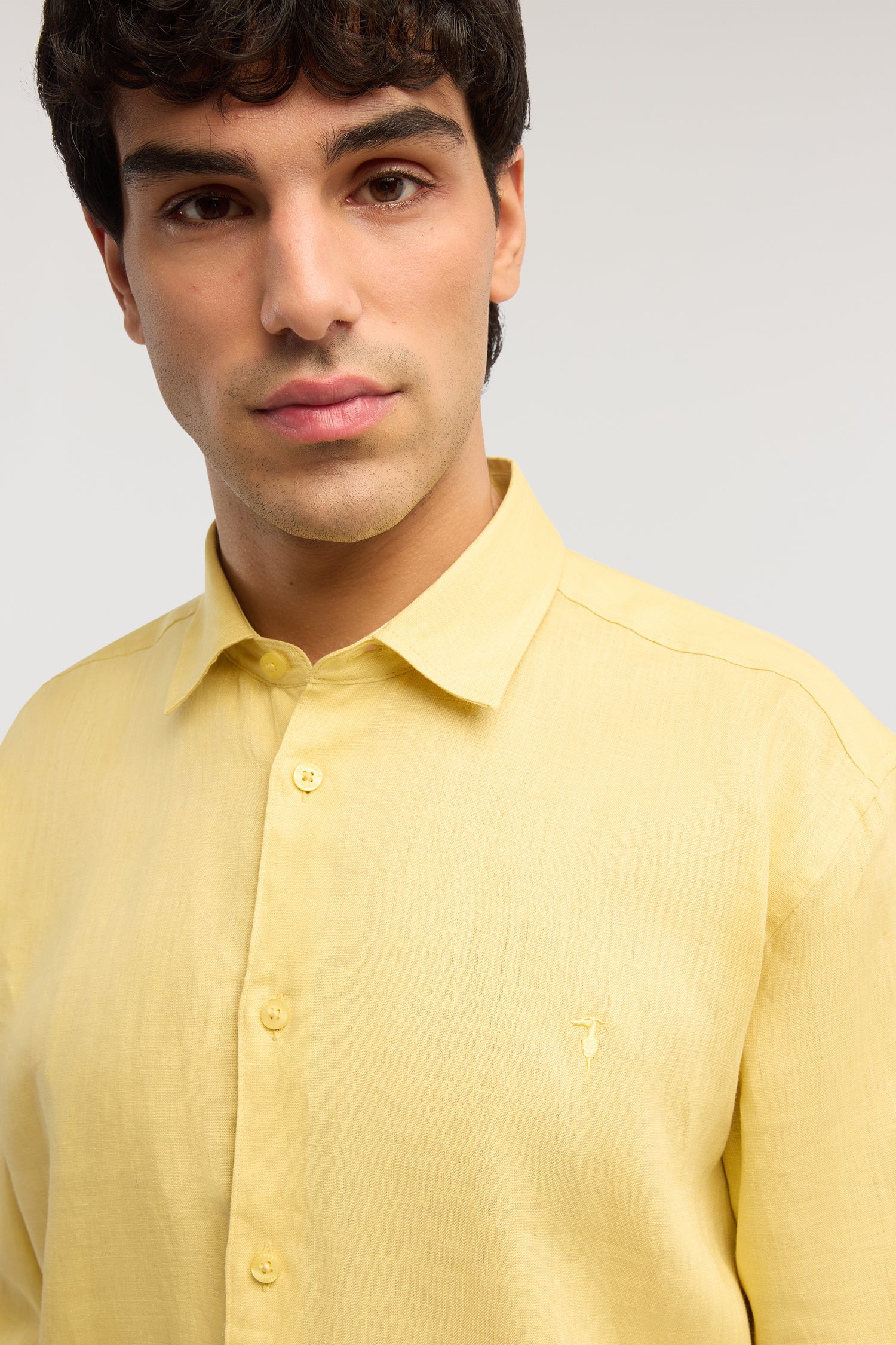 Camicia regular fit in lino  1|90ecef19ff0bb3e60b88095e5e66b68a9b149e52db7e93f47632bd4fddb0a107