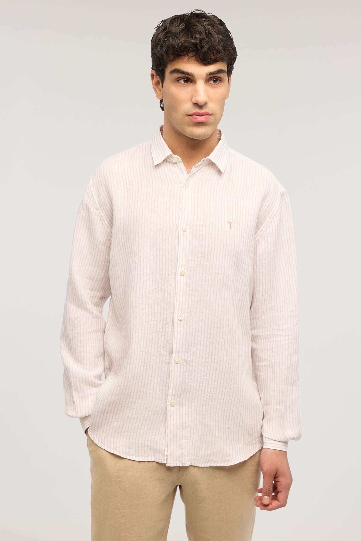 Camicia regular fit in lino a righe 1|4d66d0587ddc4e00f938997937fa9806b265b385724d88dfadaa9d299abfbd3b