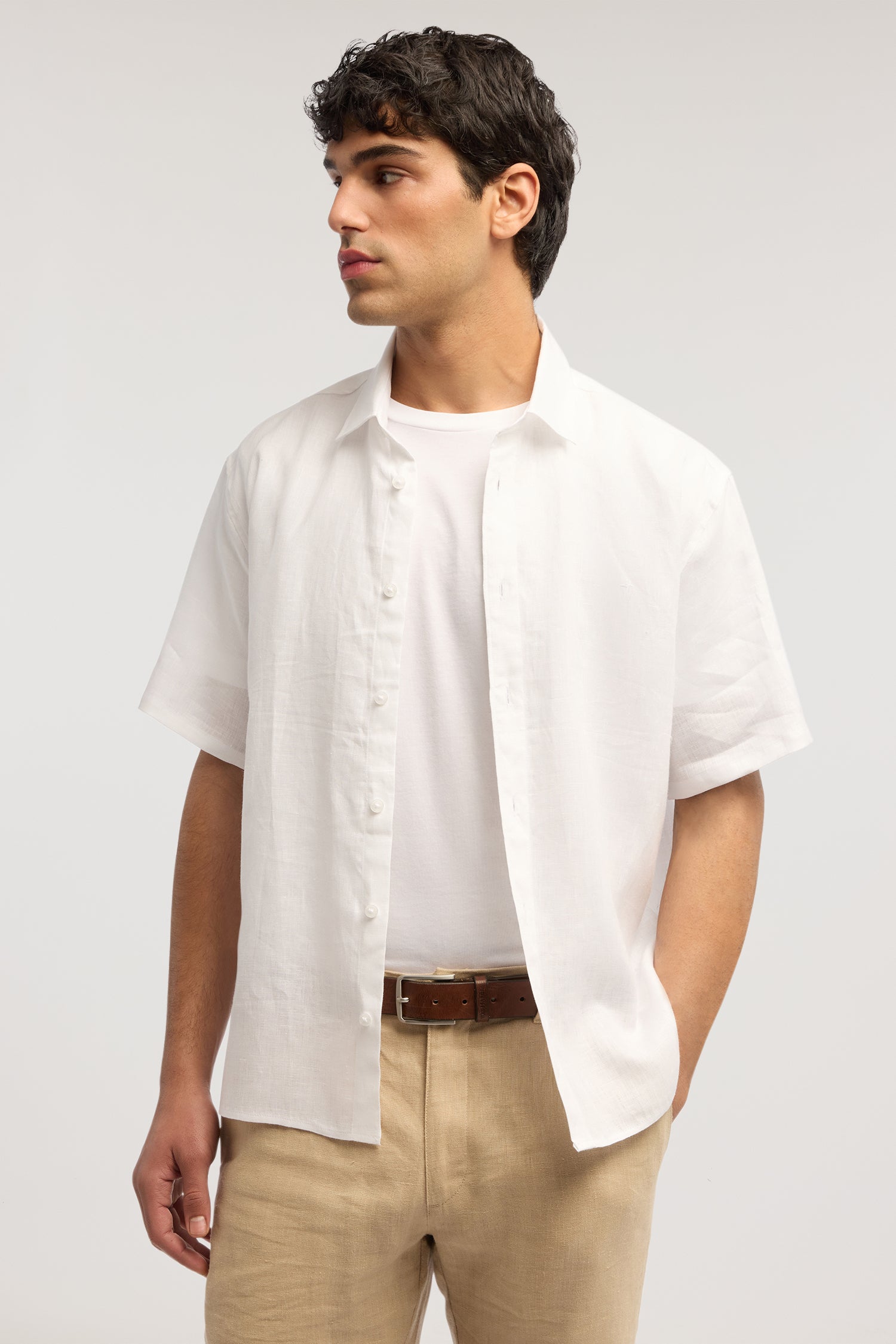 Camicia a maniche corte in lino 1|54702742ed35609d6e207a60dfa3e37c7e74b86cc58499234540623d567c6f44