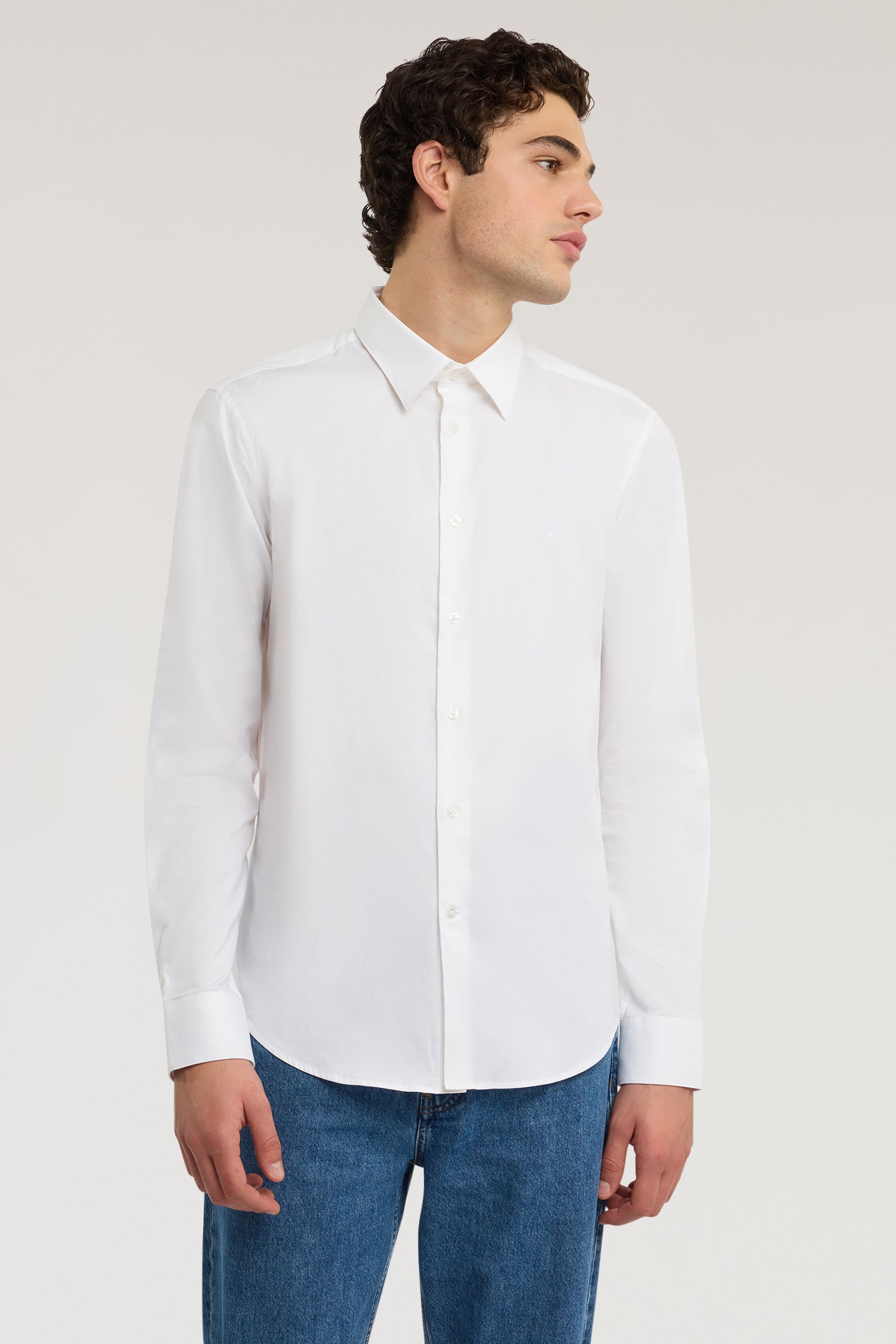 Camicia slim fit in cotone lavorato elasticizzato 1|a5f372bc01ad6ec61a4cfdee8310cec3cac5b28b2f02f2a9c96ba62dbdbc4d2b