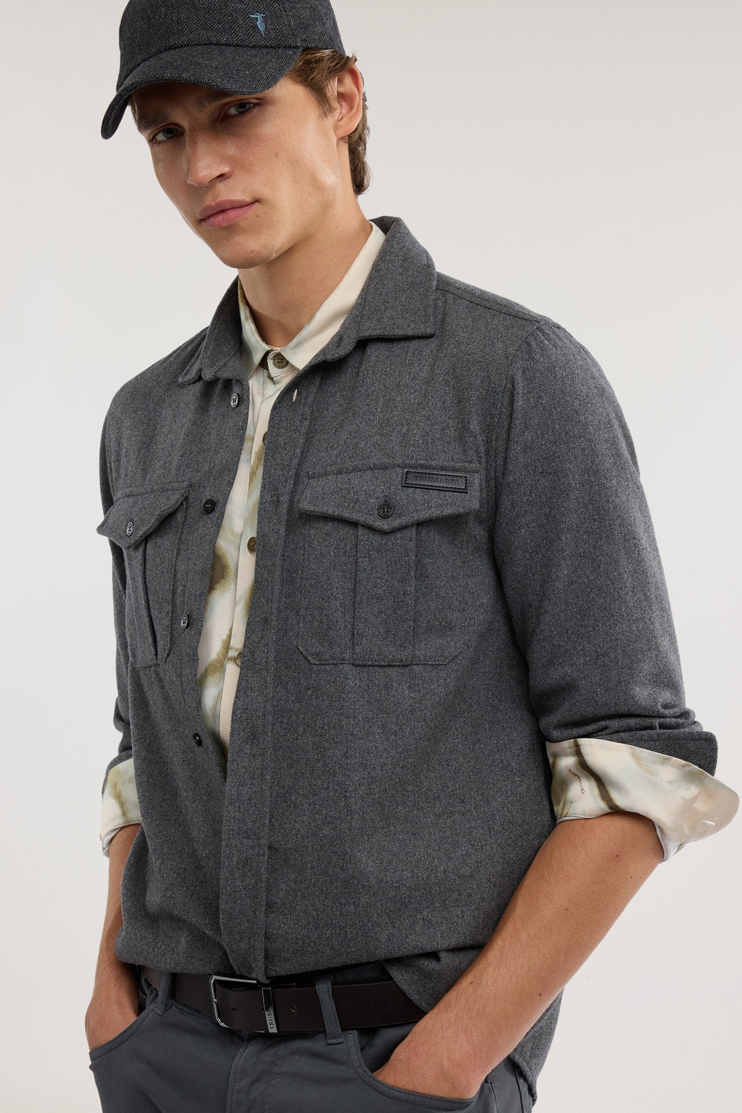 Camicia regular fit con stampa in viscosa 4|b443e9f86279c5f4f81775fe98c4bf63e488609efd0fcab60e0fc7a4c603418b