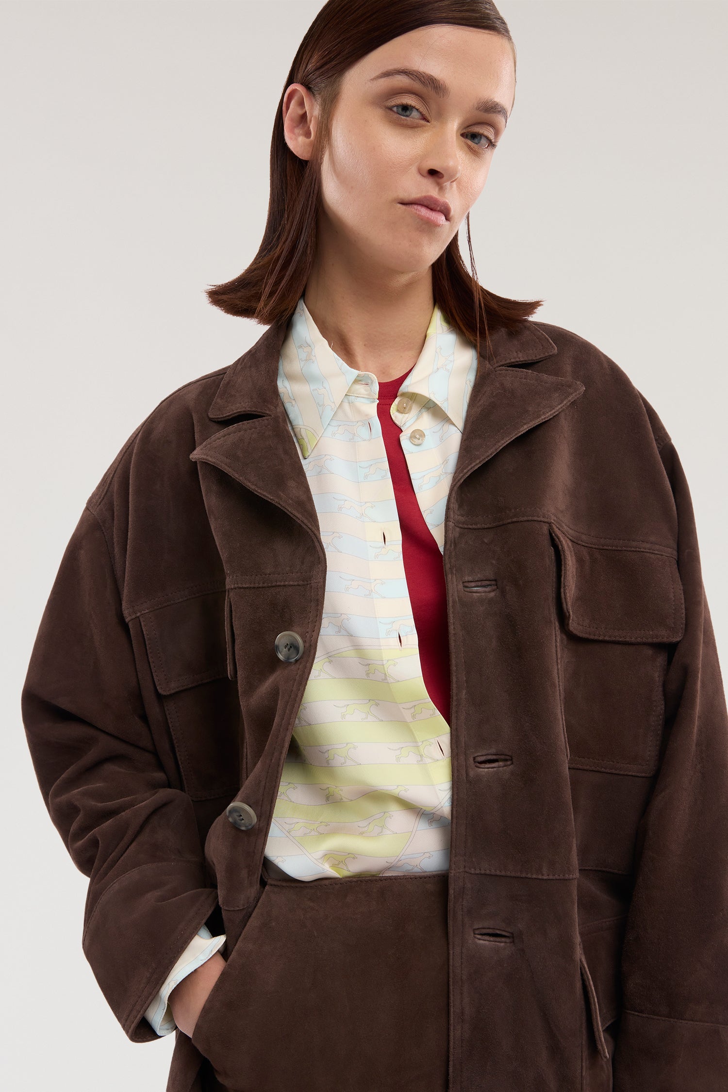 Camicia over in satin con stampa 4|e1055eedc47d9554f90af1f6d84dc9f626683641c35bb16a0f60c004ccfaed26