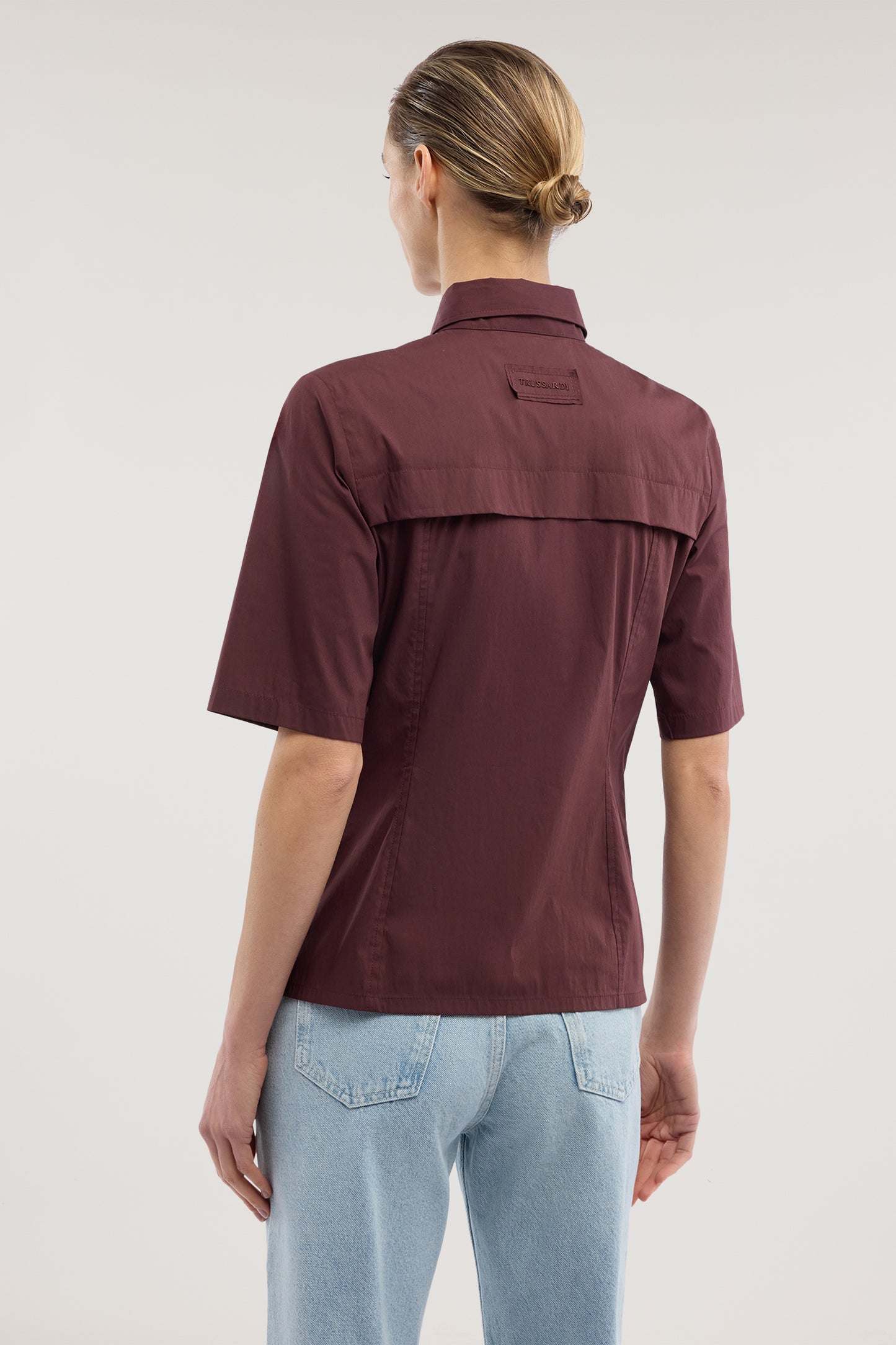 Camicia a maniche corte in cotone leggero 2|71d69a11641f02fba0eb491f06a5e5bbc4c383df284aa992b9ec0457bf2aea90