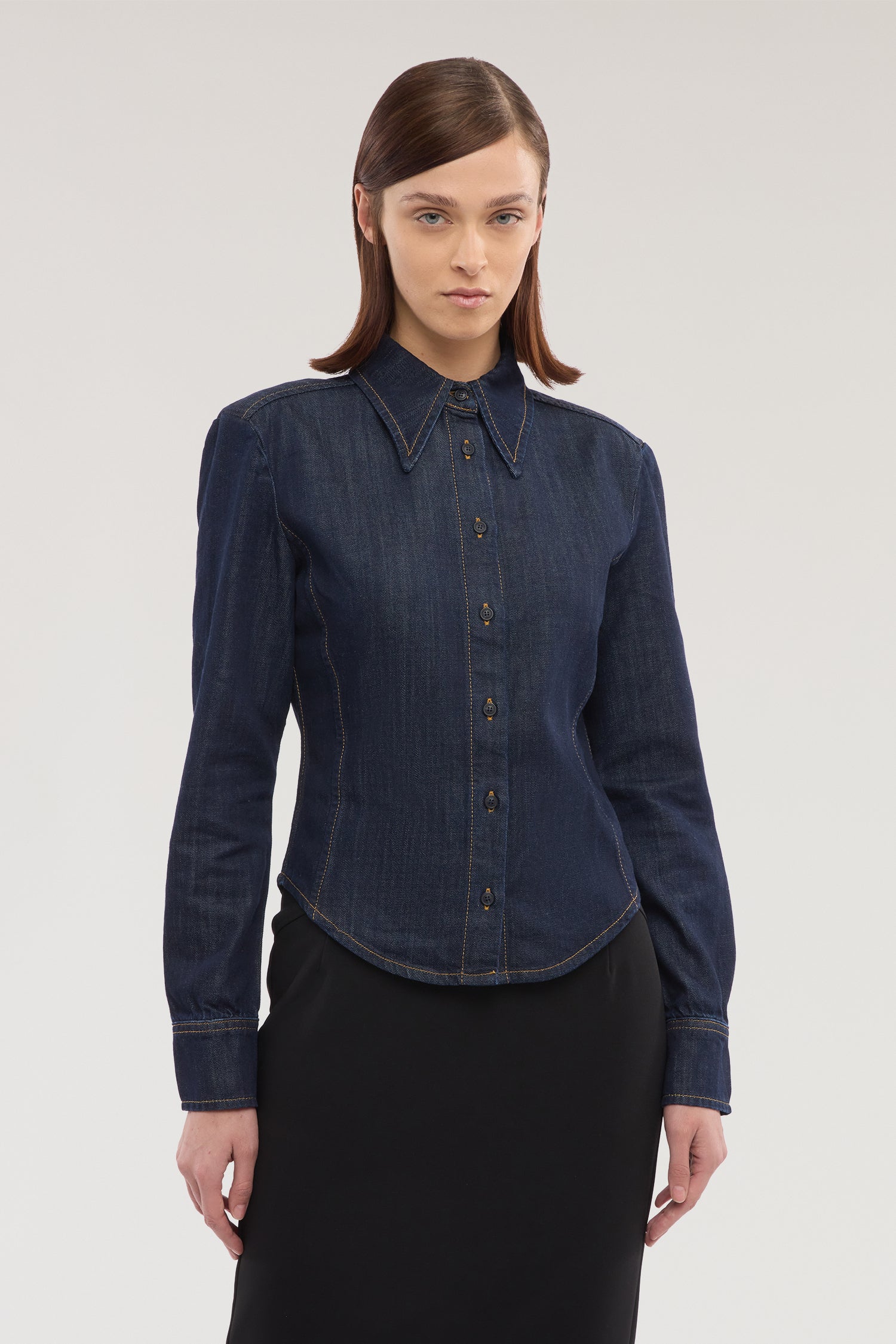 Camicia slim fit in denim leggero 2|4dbe516d95553a7cd59f12fff260a2bcf0014d9c450bca081ee8da9cf3f6f1db