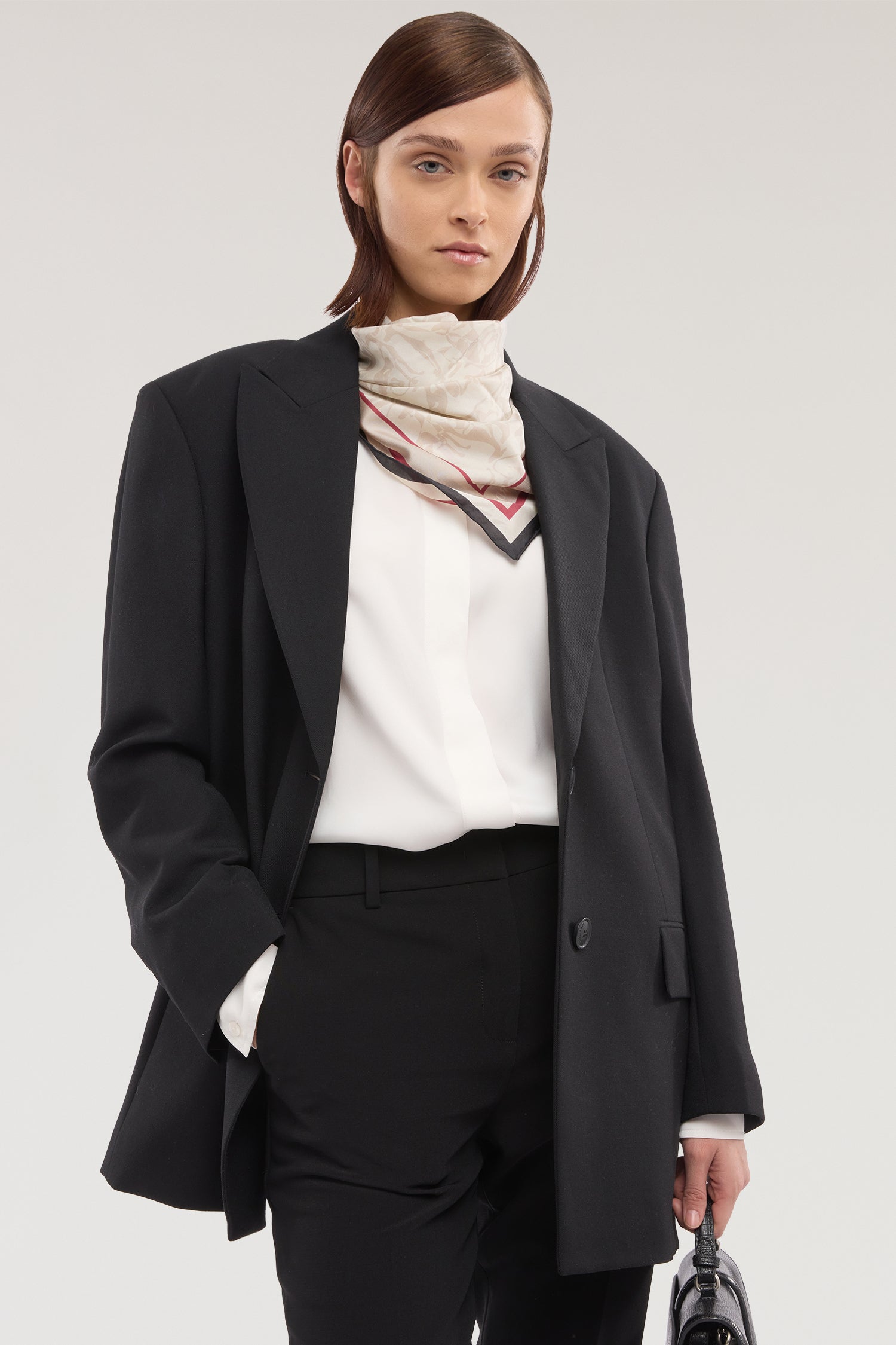 Camicia in twill di viscosa 4|e40726a0ea260741587006a5081f93c51f5bf034217f06d0a931610a63ffc089