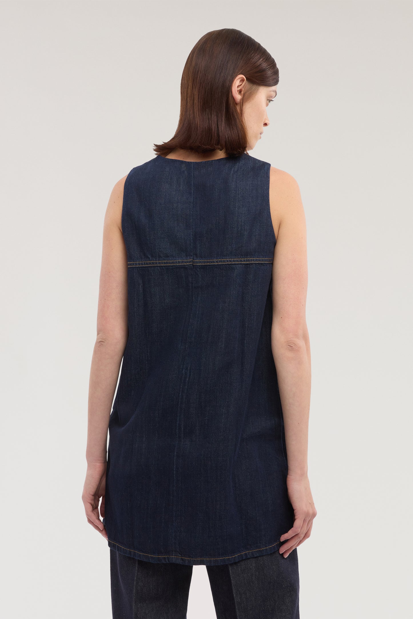 Top lungo con spacco in denim 2|4a53d6a70d75a9bf410d750d2d9cf215d793e05f4f0af78bc2c183a187b644ac