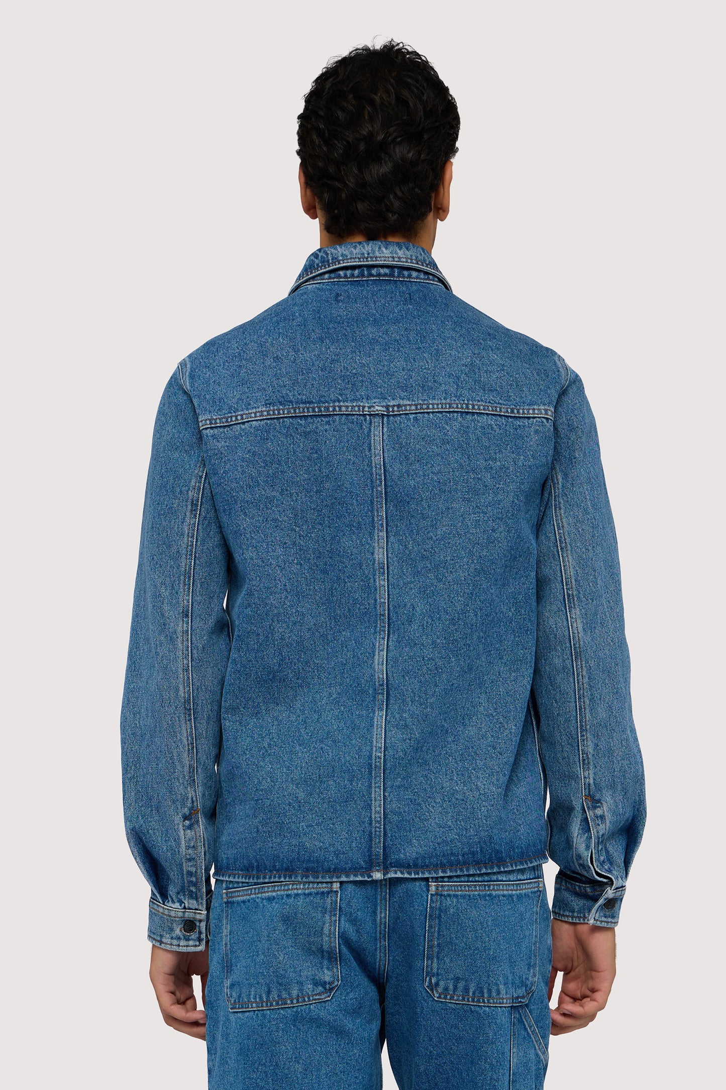 Camicia relaxed fit in denim con ricamo Gentle Society 2|ab63c8ec5dbeb5e99624cf1d8914de3b1c44c64e07304b8550a5507b6a7d6331