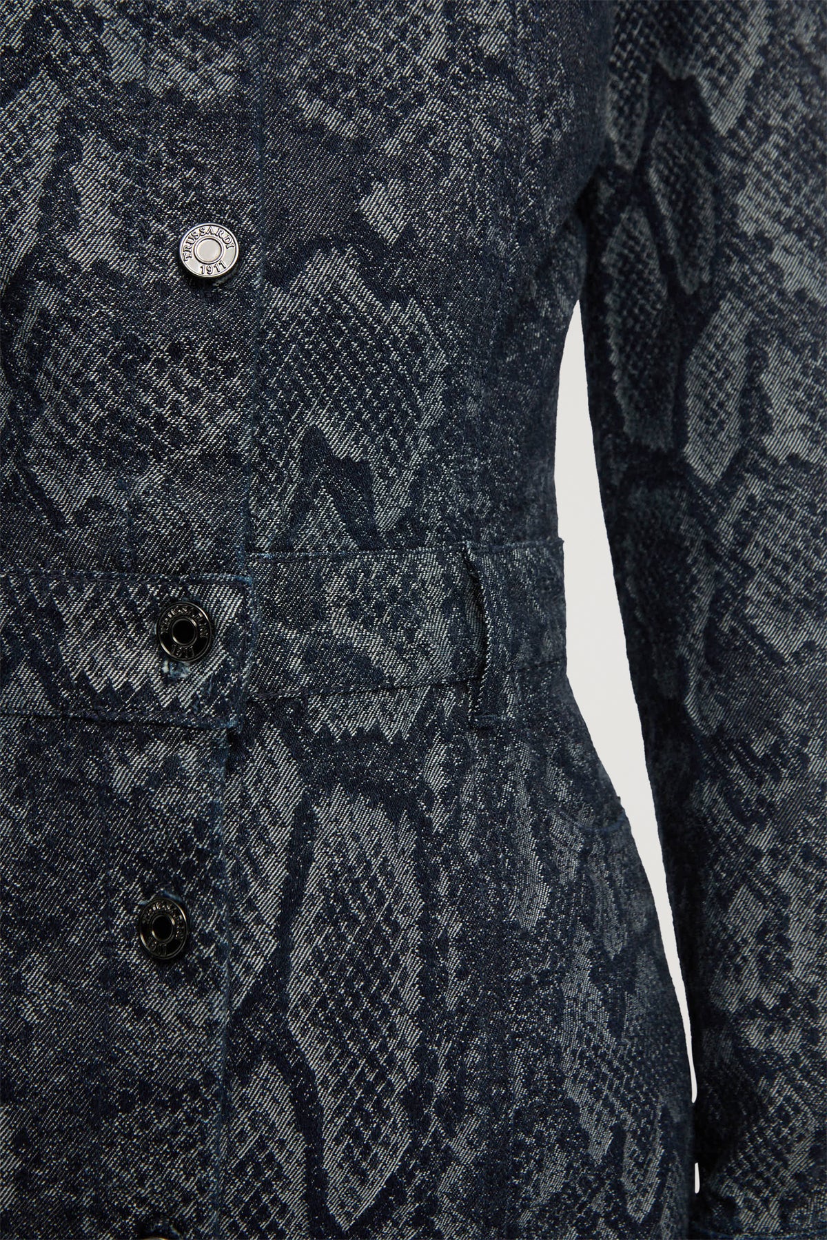 Mini abito in denim jacquard con stampa pitone 1|7a41c0694d88ae35ddce59b7ae97d0923e9c78cedbaf64c2d4d48fc7e701d4cd
