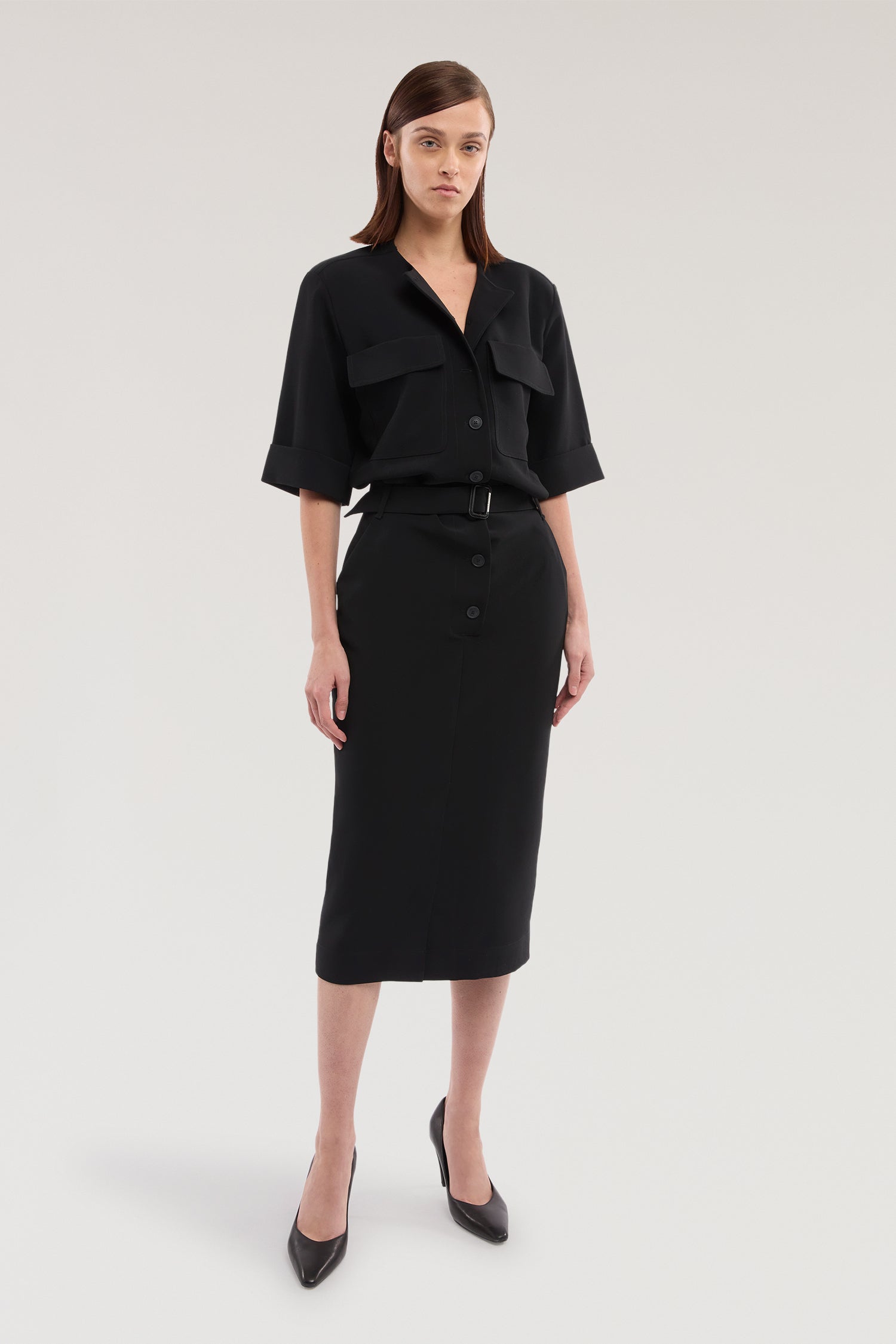 Abito con tasche applicate in cady 1|1cda82acdab6b5d98dfb1d4703309619bc206c51952c164448100389913943d1