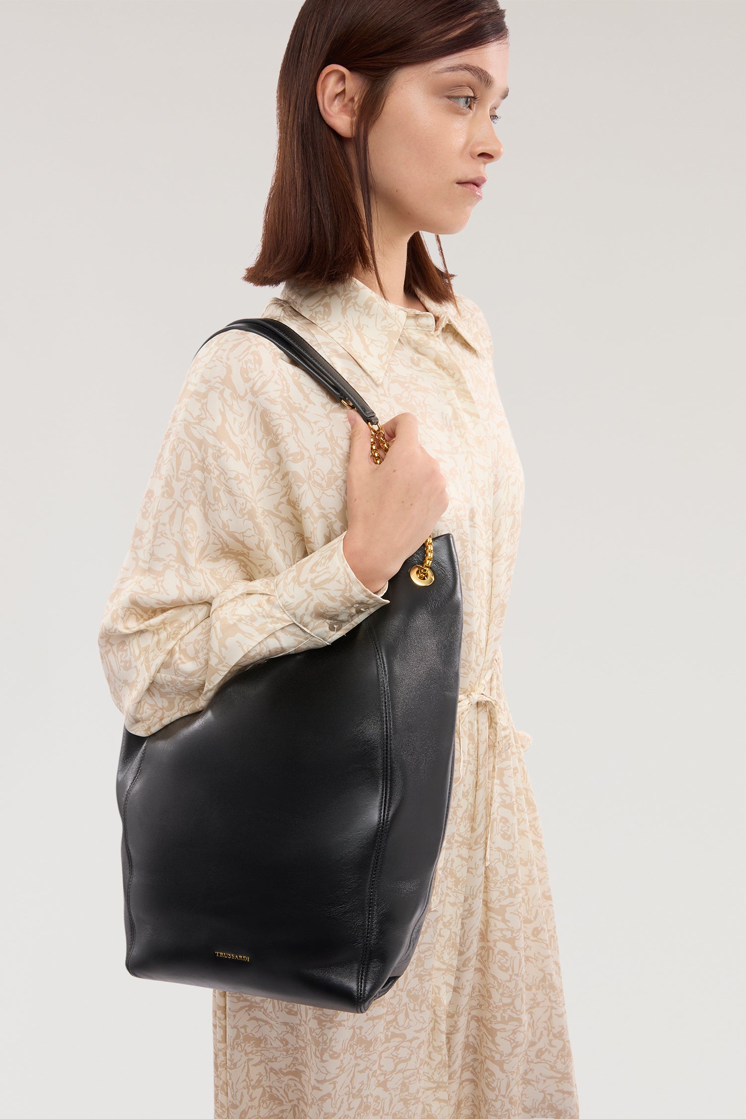 Abito chemisier con stampa in twill di viscosa 4|b24b37399fc194e2ea2d51450b3fd7504343f0ad75492a9304836eb1cc1f092e