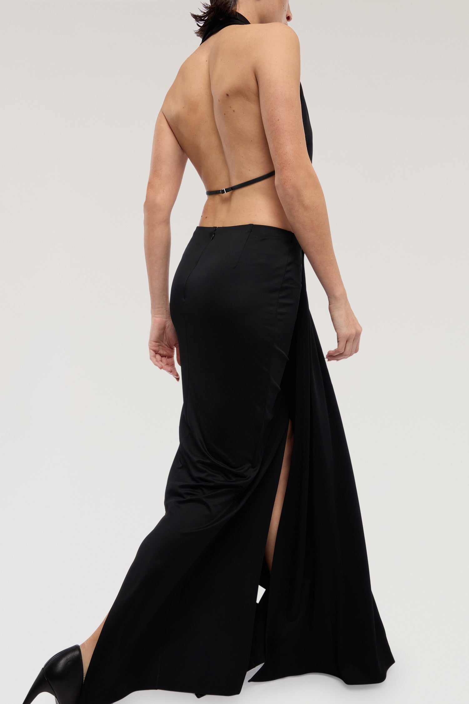 Abito lungo fluido scollo all'americana 4|ed1464f7528393f0f83a15865836afb890cb069e3d7fb3e67bdf5b35ddc5dead