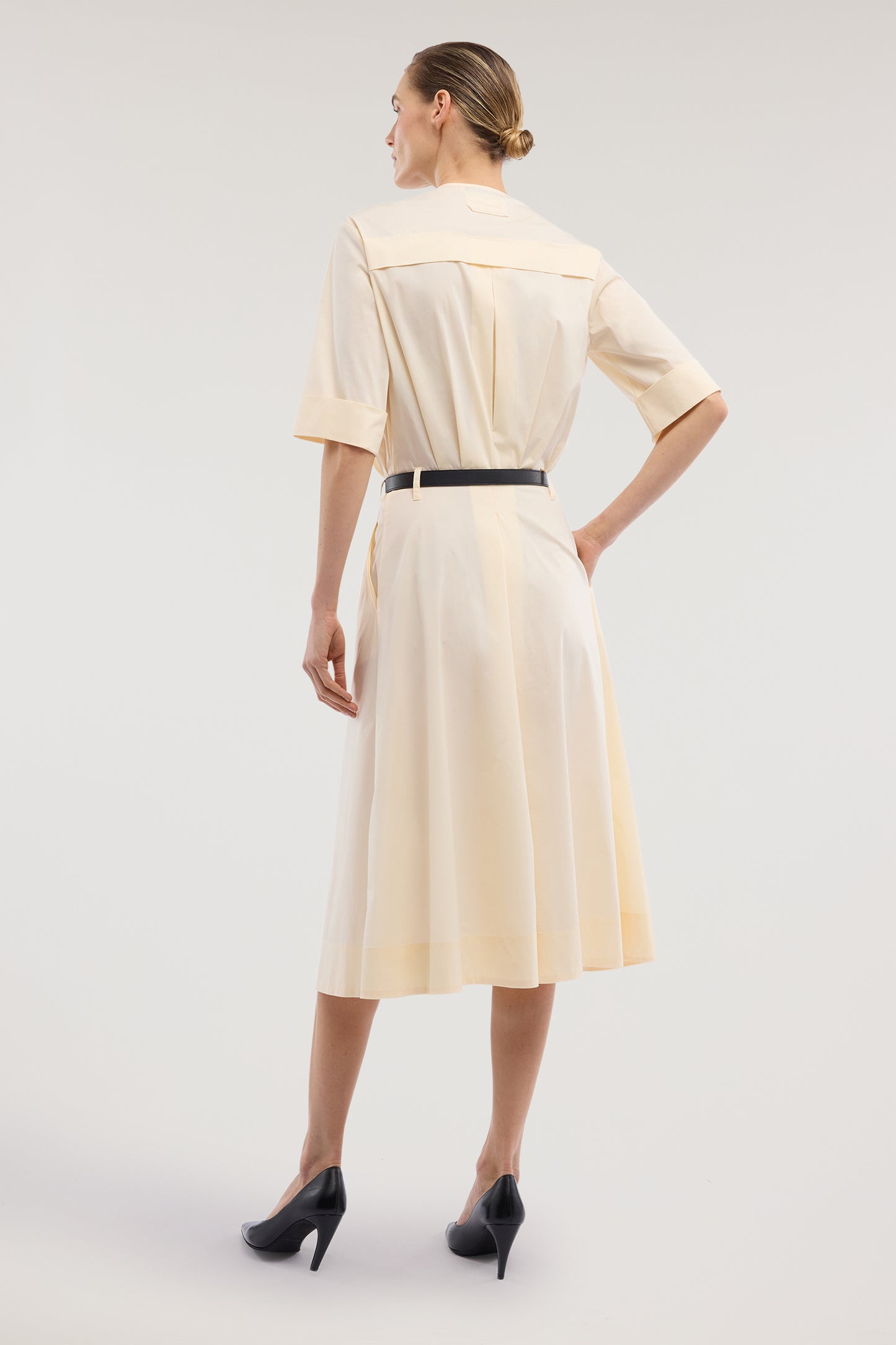 Abito chemisier con tasche in popeline 3|ce980ac150493a3516db128c126ba2f3618568b128fb8c24c067a9969542bd24