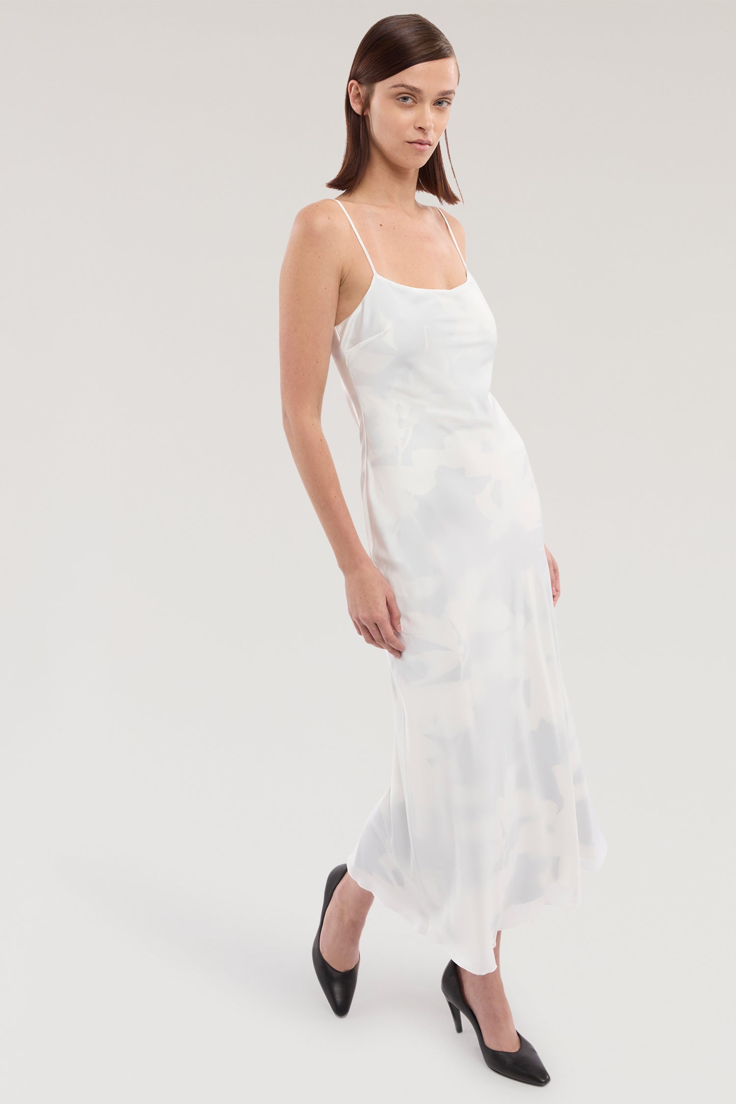 Abito doppio tessuto con stampa in satin 1|b7a1a8a3aa08c2b5b678c7d31d0e183aa9d97ecb5878c70bde4fe9dc515ba477