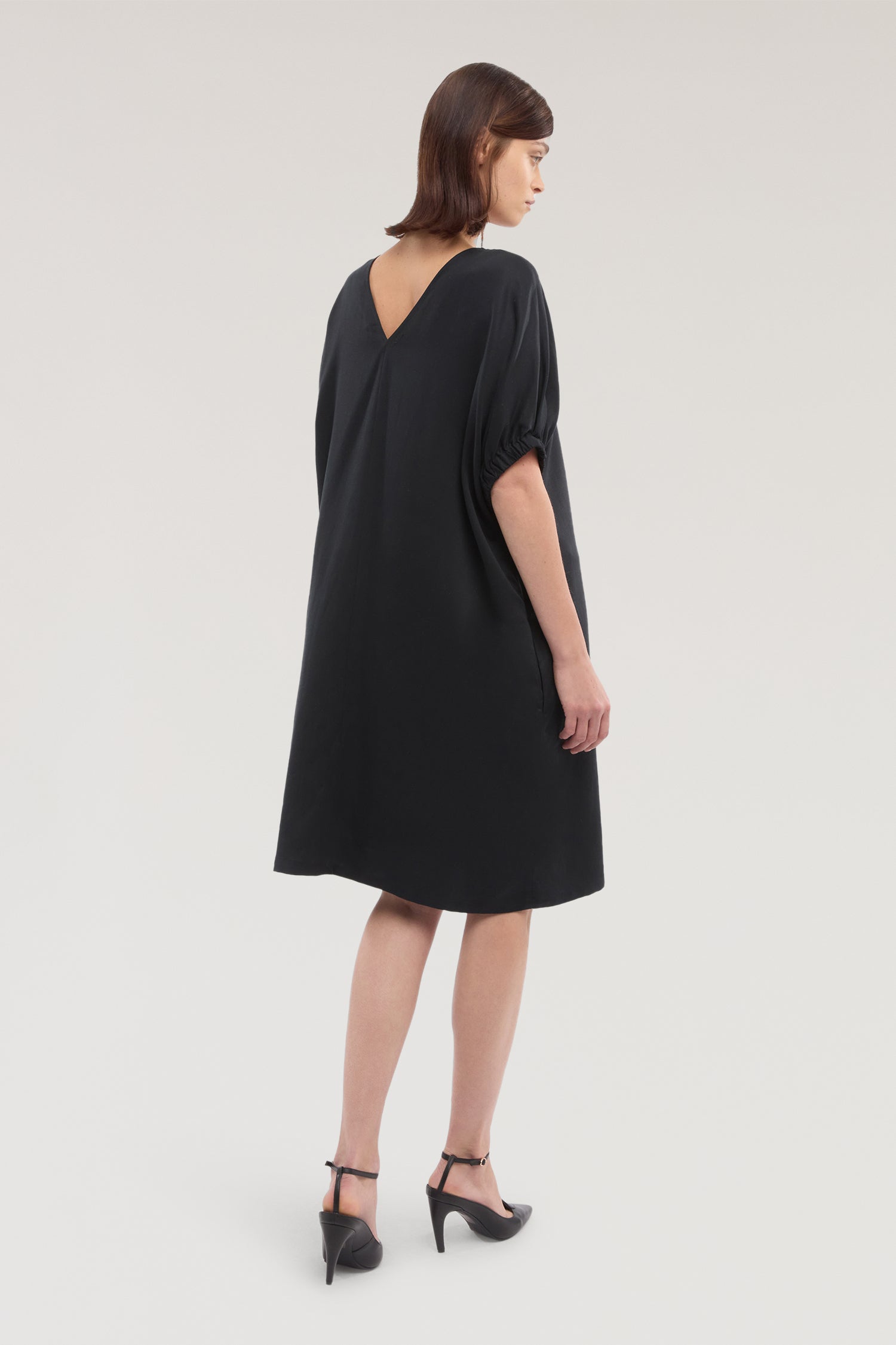 Abito a tunica in lyocell e lino 3|f83592110333d269b6b5718a63723f7b40001b0845f72484c81358d322b770b4