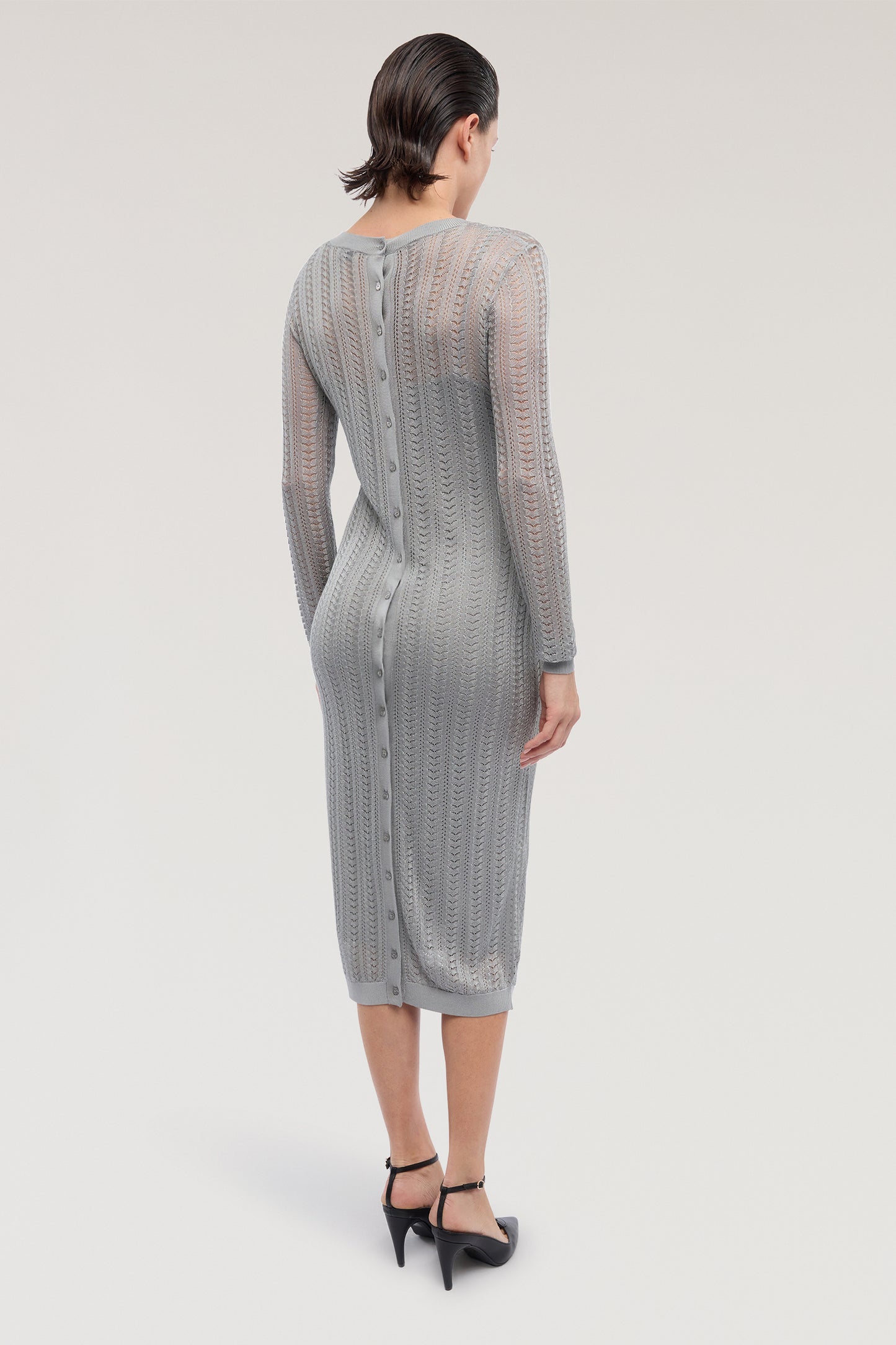 Abito con abbottonatura sul retro in viscosa 2|54944981c9d787529e3cf68c0f889a6e38a79732b9e365b04a1c2dc180432d39