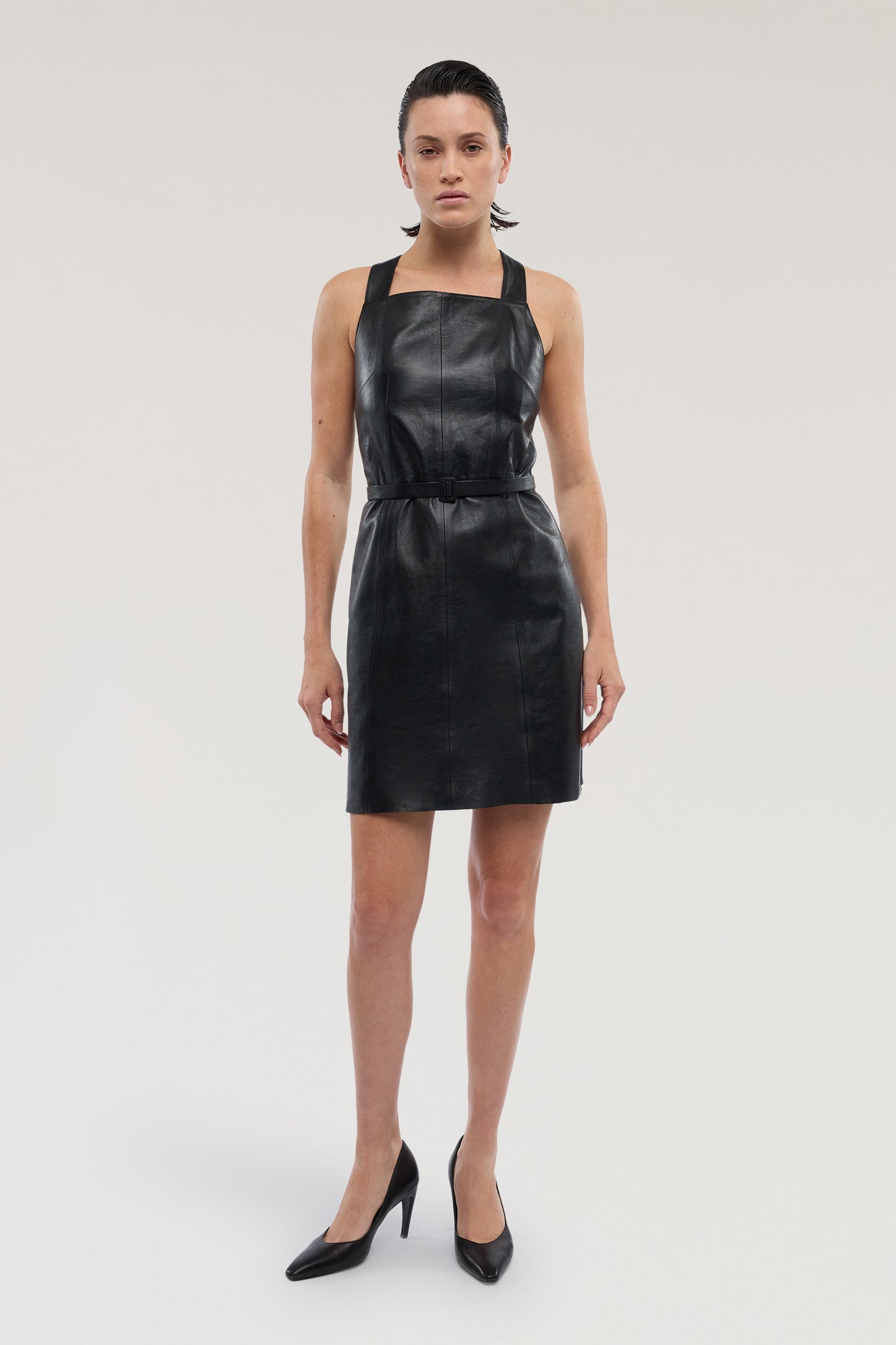 Mini abito in pelle 2|8dc1b66c5f715236bc6d871f0a3c1fe3f0480f4eeaf52e97c14294f58e4b7c85