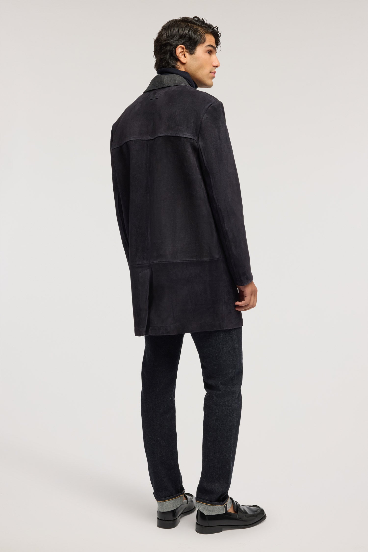 Cappotto in suede con dettagli denim 2|28ab776a4f59da500958bb654b6f00740c14dbe52e0685bed46edbe7d098540c