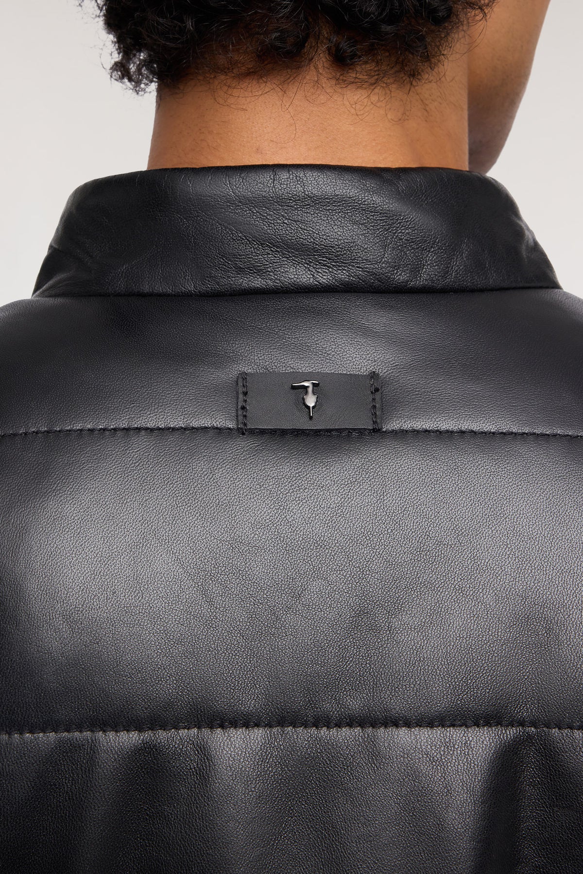 Giacca imbottita in pelle 3|72a74f13357b8200947d8f982446f4f8c5aab16d2edb8170f0699a27162d5b52