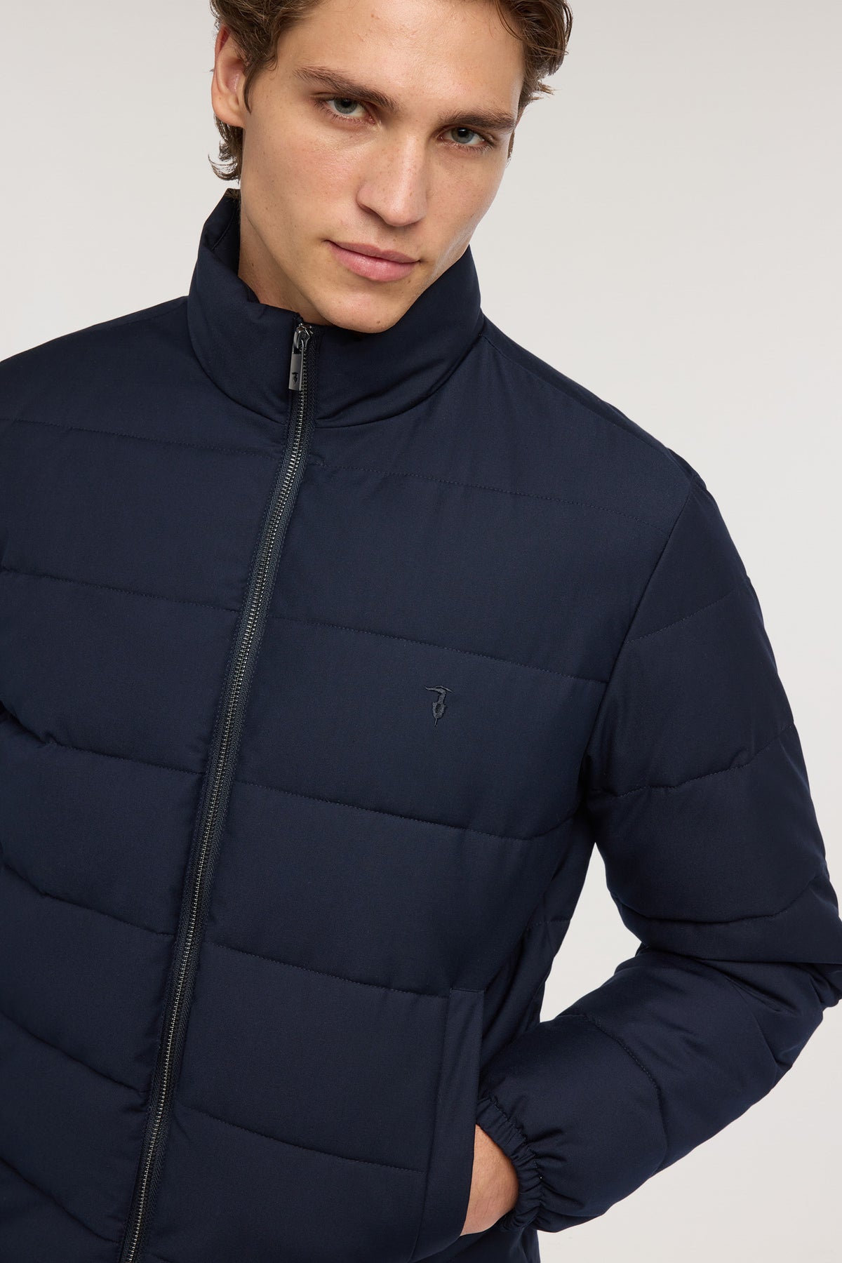 Giubbotto imbottito in nylon effetto laniero 4|47544025dc4d9fff289a07f7253f0b06a5894b6461b61b035b85dc1d0bf966c0