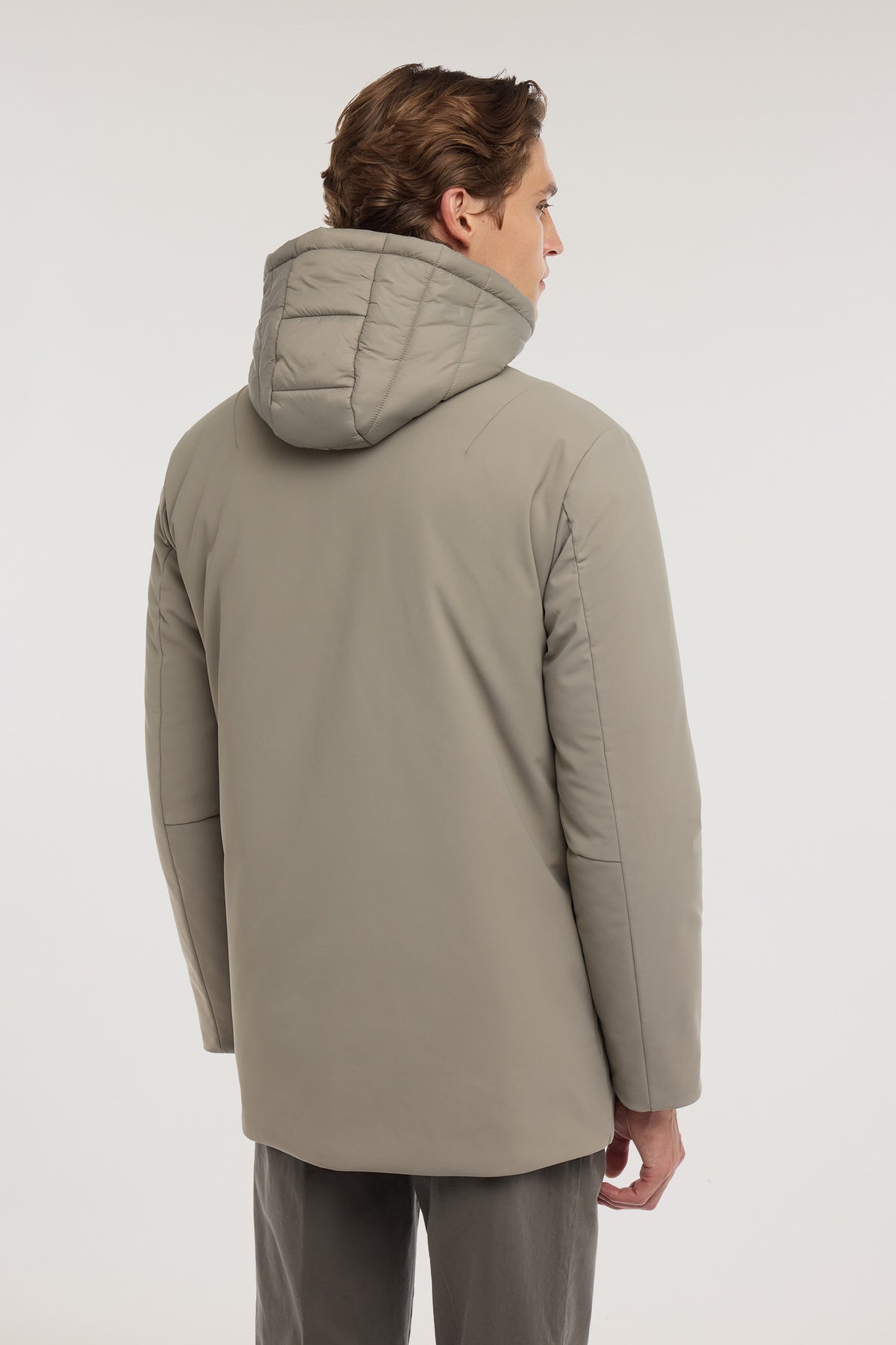 Giaccone in piuma con cappuccio 2|57558759bde82b516f7365df145bcce48577b619b076ef9a597aac6a30f4b0b2