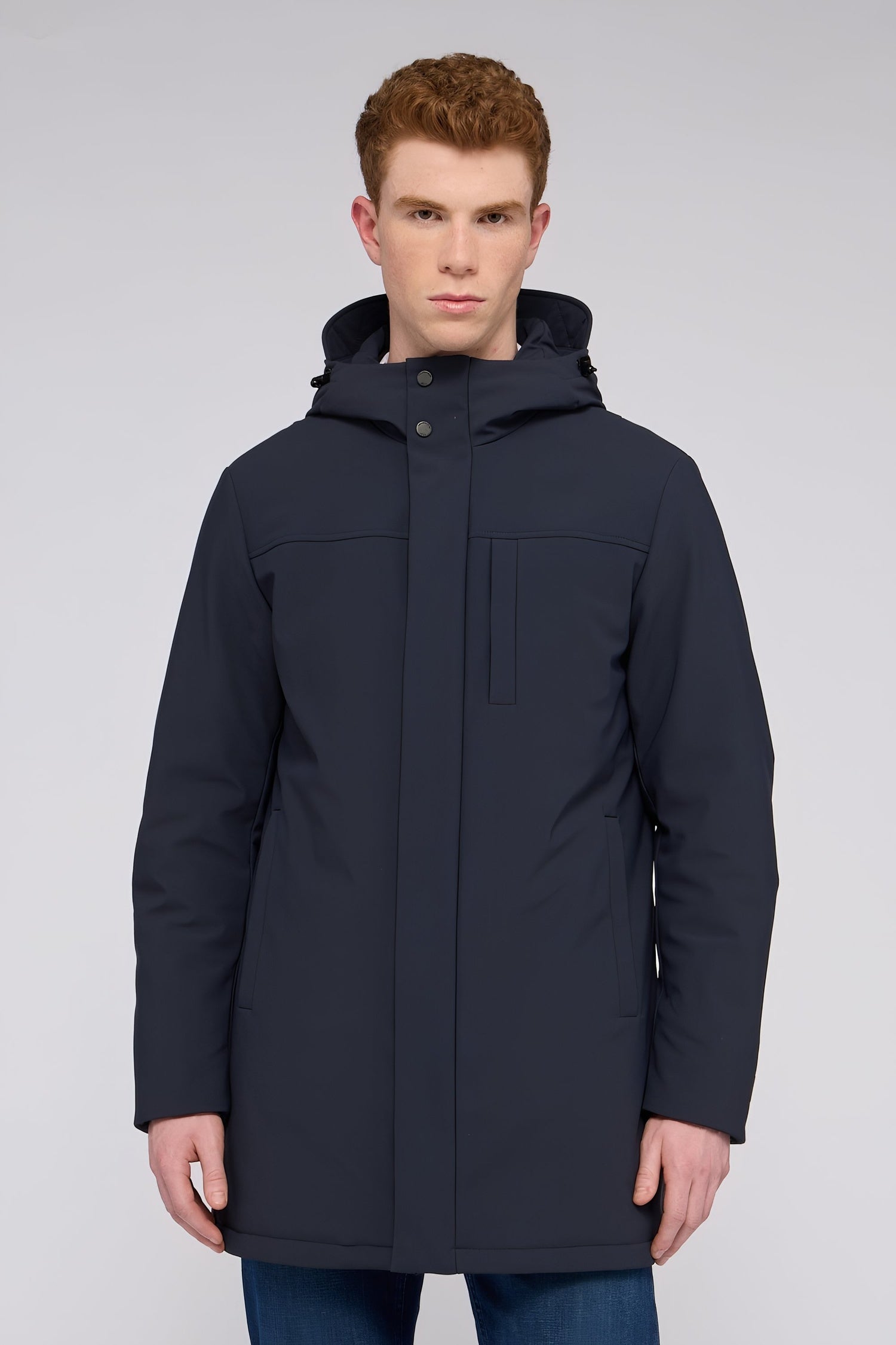 Giubbino con cappuccio in tessuto tecnico 2|650258e5390634fd8e15174be7bd4bbe65ac3f6b437e9ca37fb435214b4f89e1