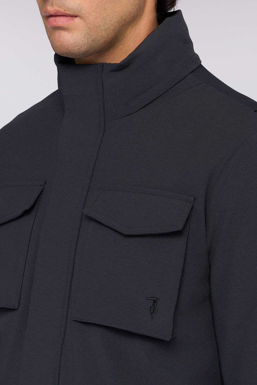 Field jacket in tessuto tecnico 3|57a27cf0fcbaedc95c9ee4838ea550511dc21a19dc7bee2dbb170ed415c7632e