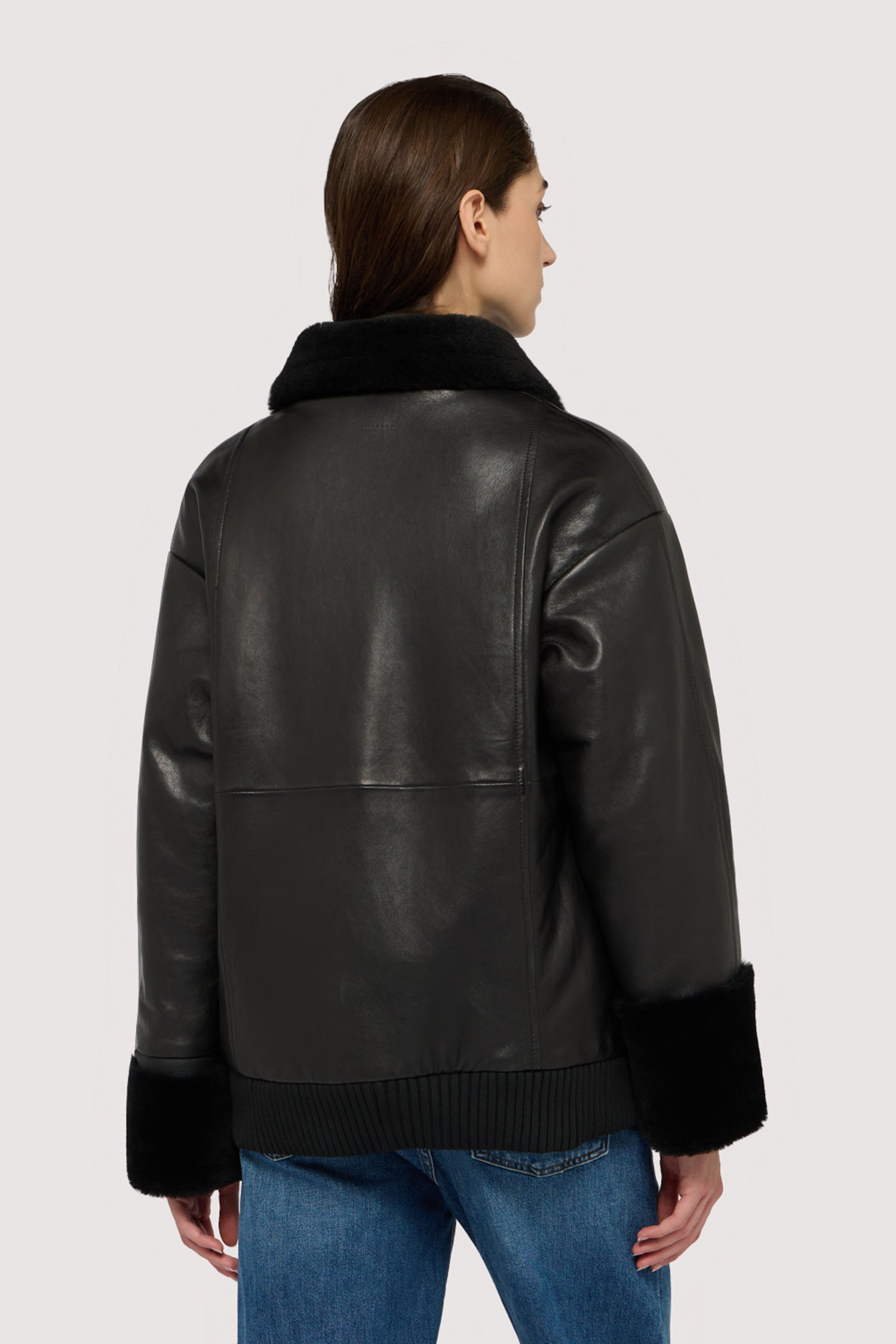 Bomber relaxed fit in pelle con inserti in pelliccia 2|0f335ec2e3e4ccefcf43486074e00b6ab3be0cf9159aa5ea38abc3cbcbf5acb9