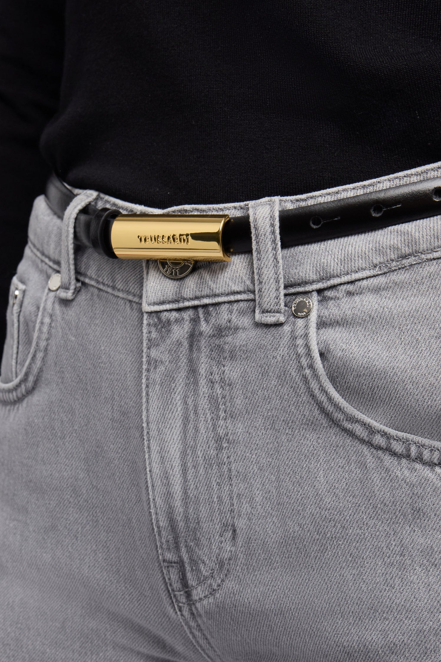 Cintura in vera pelle con fibbia galvanica oro 2|e4f14b8959ae66aede5e8cd060c6f90b04a116a34a0e00da7e8c9a98172a814d