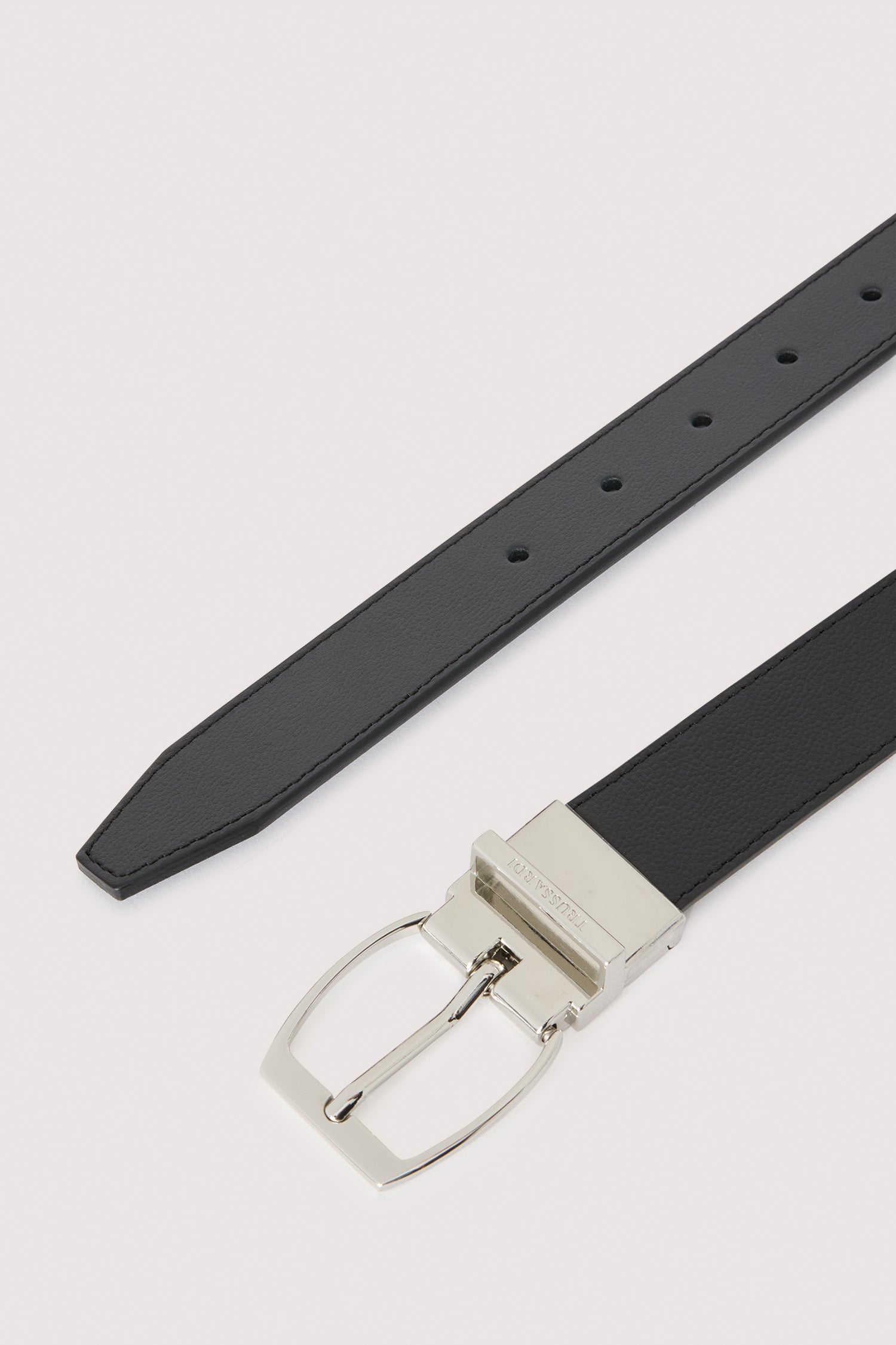 Cintura reversibile in pelle e crespo 2|c3feb534bd6f12f859b90f82df19e2605e17a7437397aeb2a00da8d35f314da5