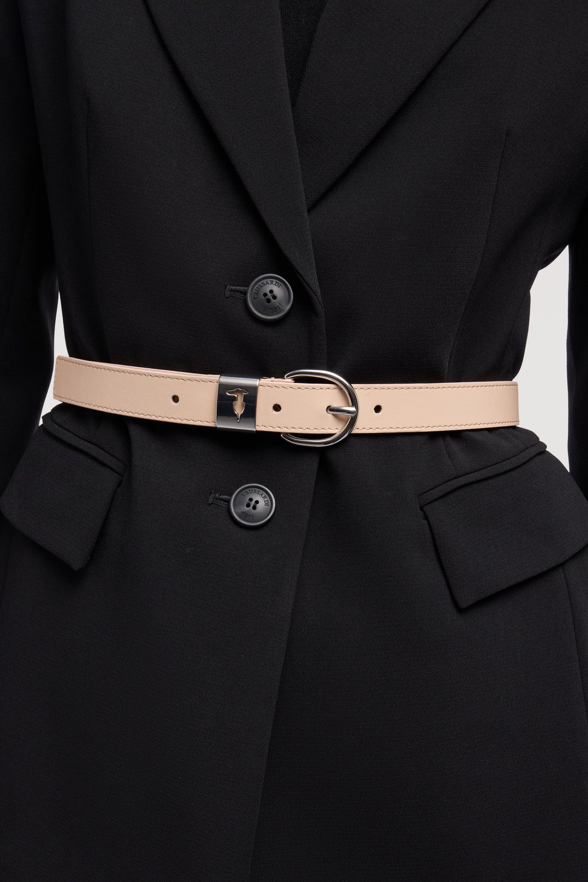 Cintura in vitello con cut-out levriero 2|8ccae917309022ccad76c570eabbad6d39ec60f0231605633c504e243c885428