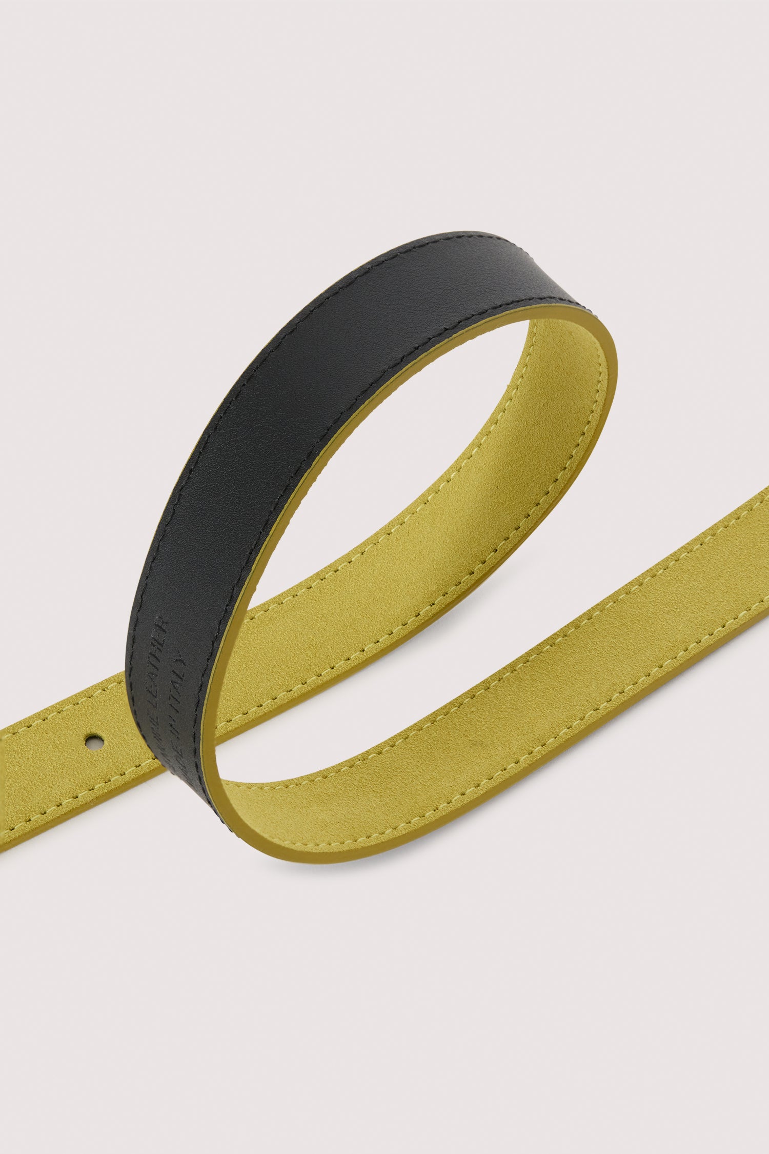 Cintura con passante metallico in suede 2|0883630c1d8ce26f2d5cf92c8b285a535d54814f00add5e674cbf68e4058d4c6