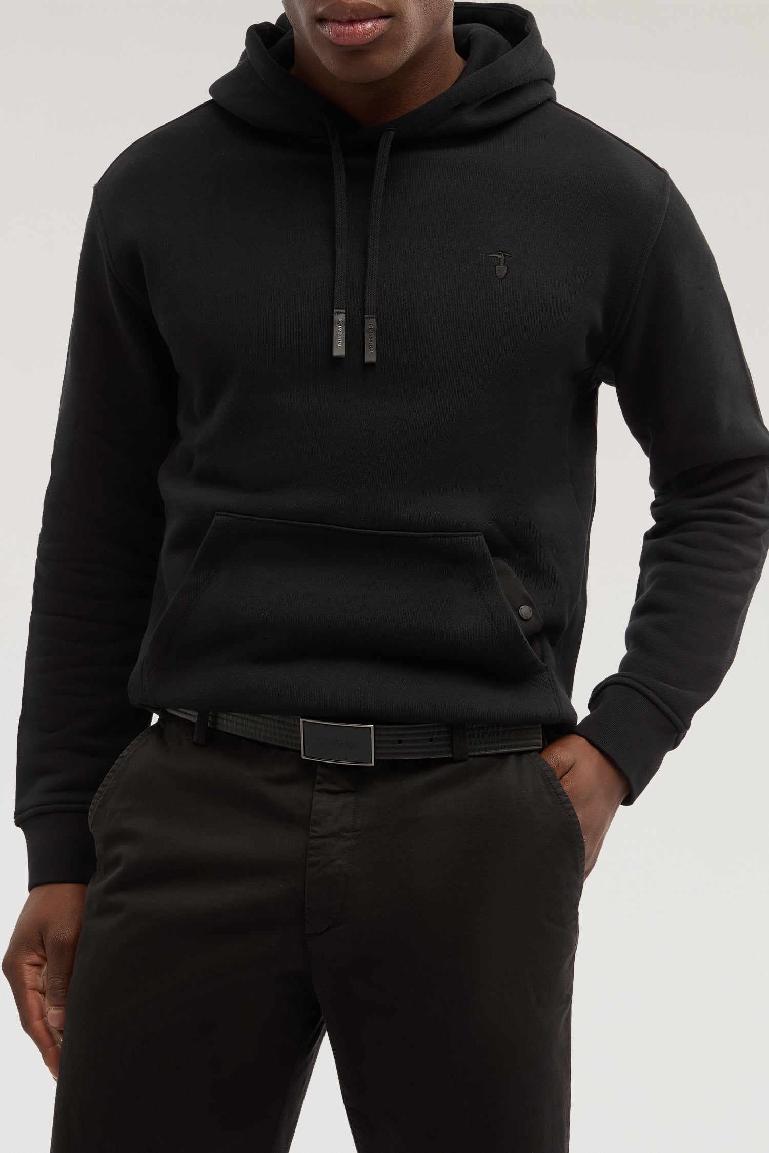 Cintura reversibile in pelle con fibbia 4|ba71a922d9afd3a05076dd4a09e409d6ef657ed1d8a8a6de7ae4b0206f9adfef