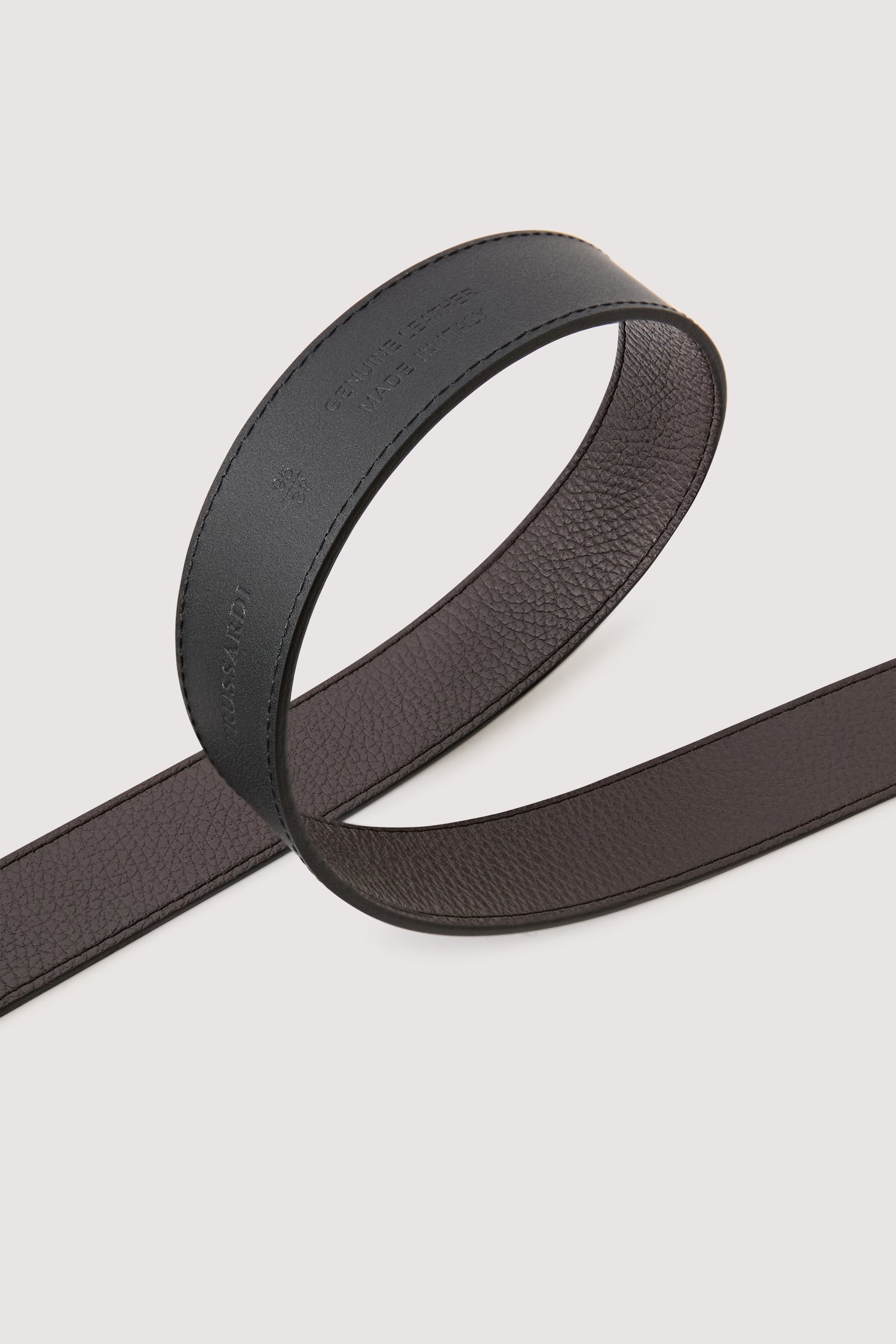 Cintura in pelle martellata essential 2|0738b09b974020f42bbf42d51a8fc29cc29bc89e3537d50706f74a3cc0c881dd