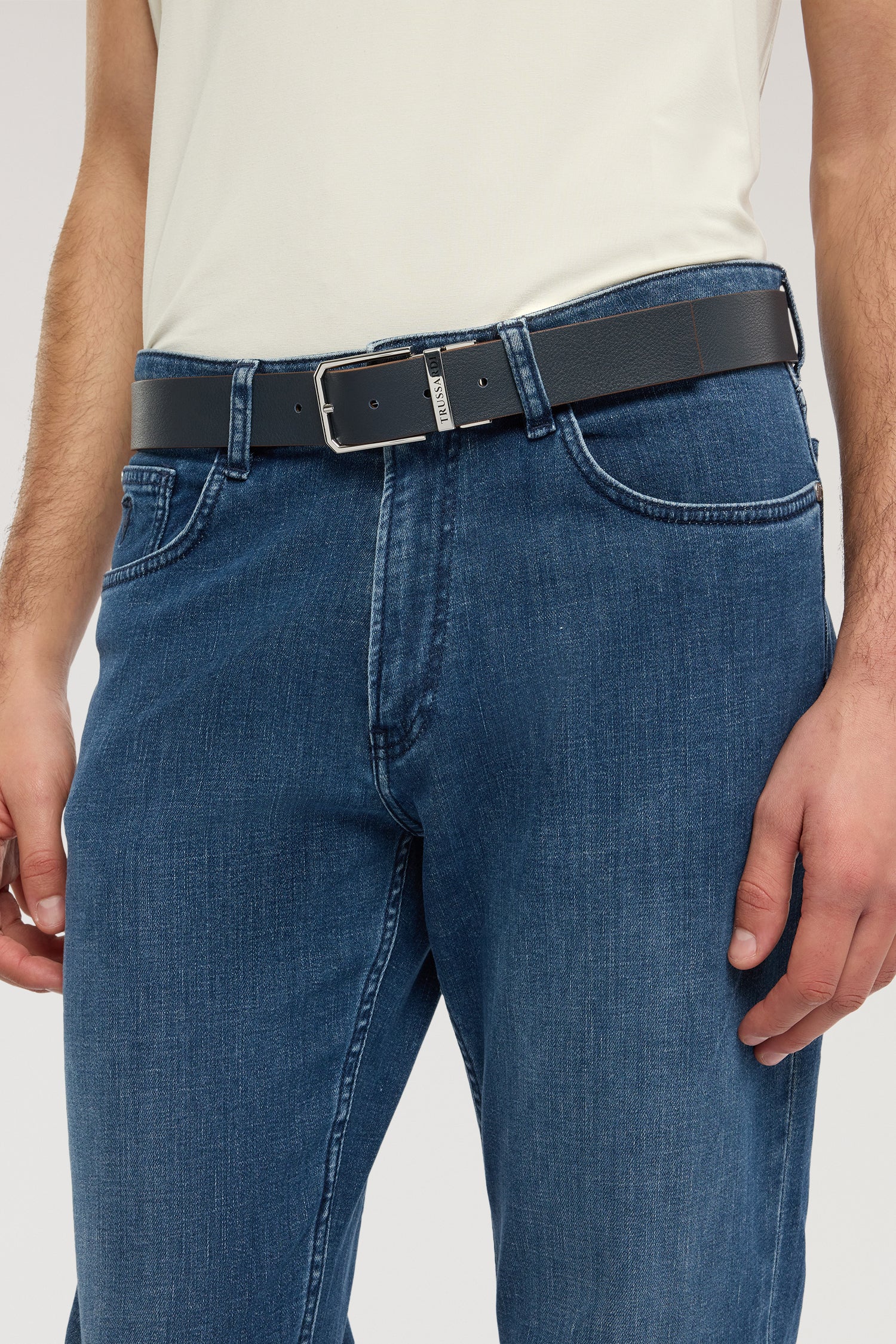 Cintura reversibile in pelle 2|4b8bb8744c8fc6b7347bb642772dfa251c577f981d77c7fd81c0a6e45a6dd052