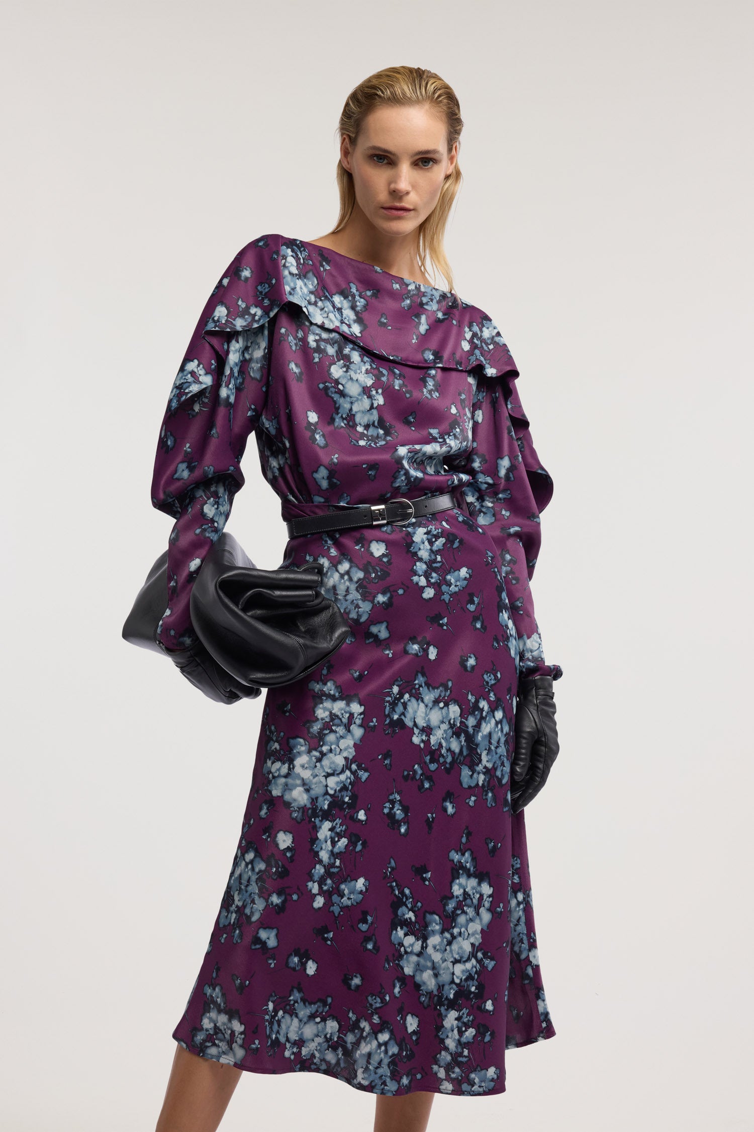 Top kimono in raso di viscosa con stampa 3|502d6b422034fc3c6509229313d961eb82184605c1b891221677a8b528af1127