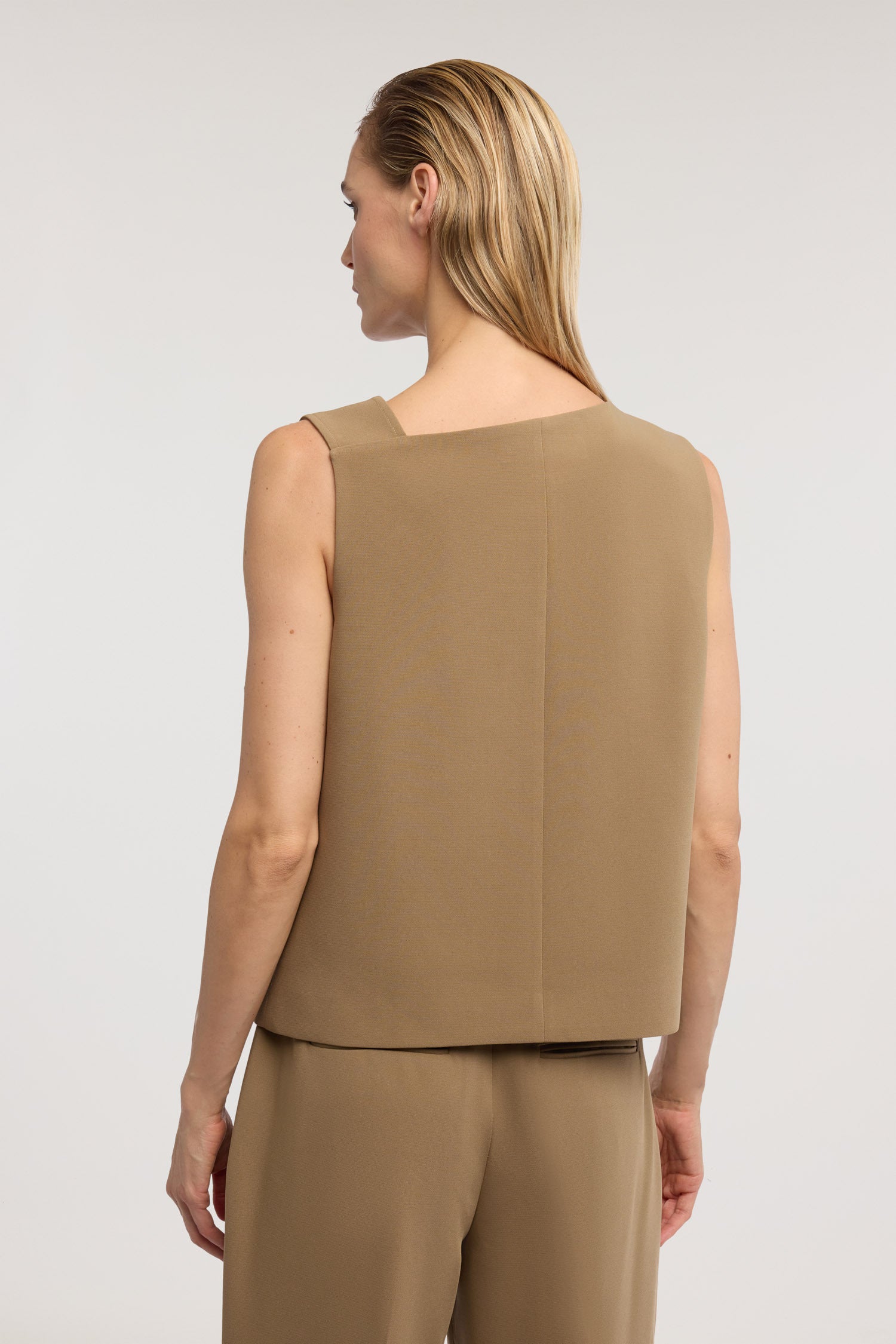 Top in cady con dettaglio fibbia 2|309392e7f0b3905c19ba162c3be37ce4d5008c652a1ae11102e8a1303b05a09a