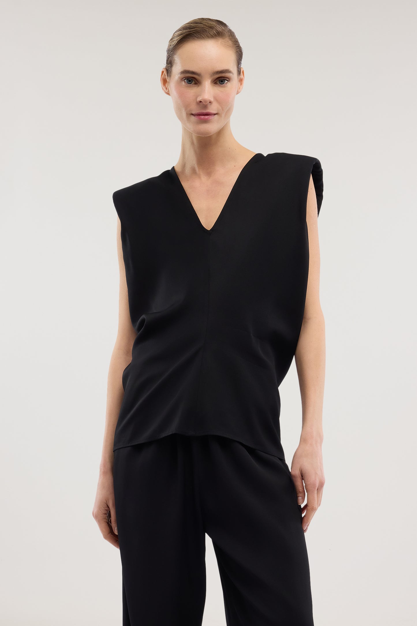 Top scollo a V in viscosa twill 2|e351ccbb4bf57f2806778447e5c9cb4ad3b0c0ab73bb1320031c7a128c7f4eb0