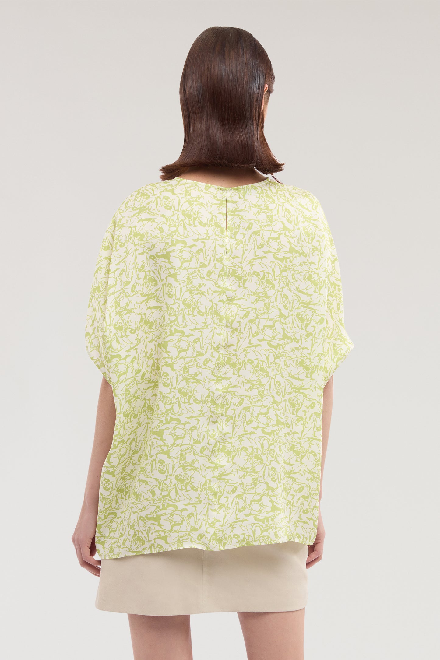 Top con maniche a tulipano con stampa in viscosa 3|856384252aec8ea61c413453085ee1222d33f2368d73e925f9a7480bf2c70e78