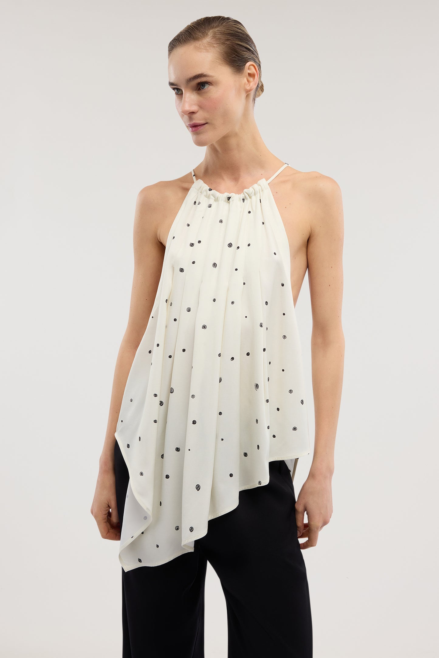 Top con laccetti stampa Gentle Pois in viscosa 1|27f76030892ed8da34fdc3477b5631ff8ecdd80dc75f369a26c92779d6fac08d