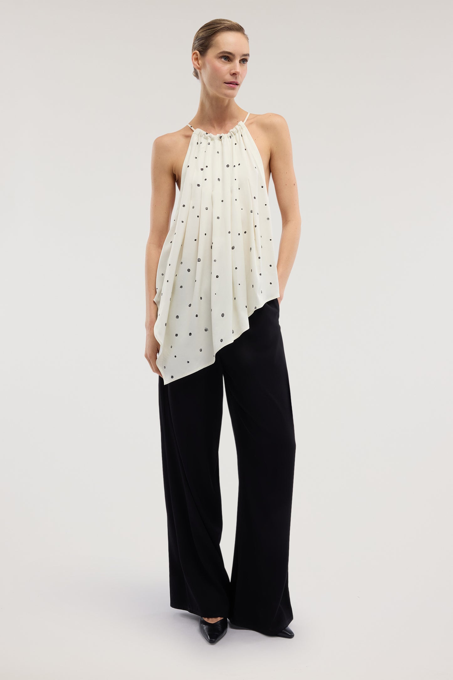 Top con laccetti stampa Gentle Pois in viscosa 4|59088e11842d32ac29eef5bbf16175ccbeb2f931f54df2c01fb3b98594563a37