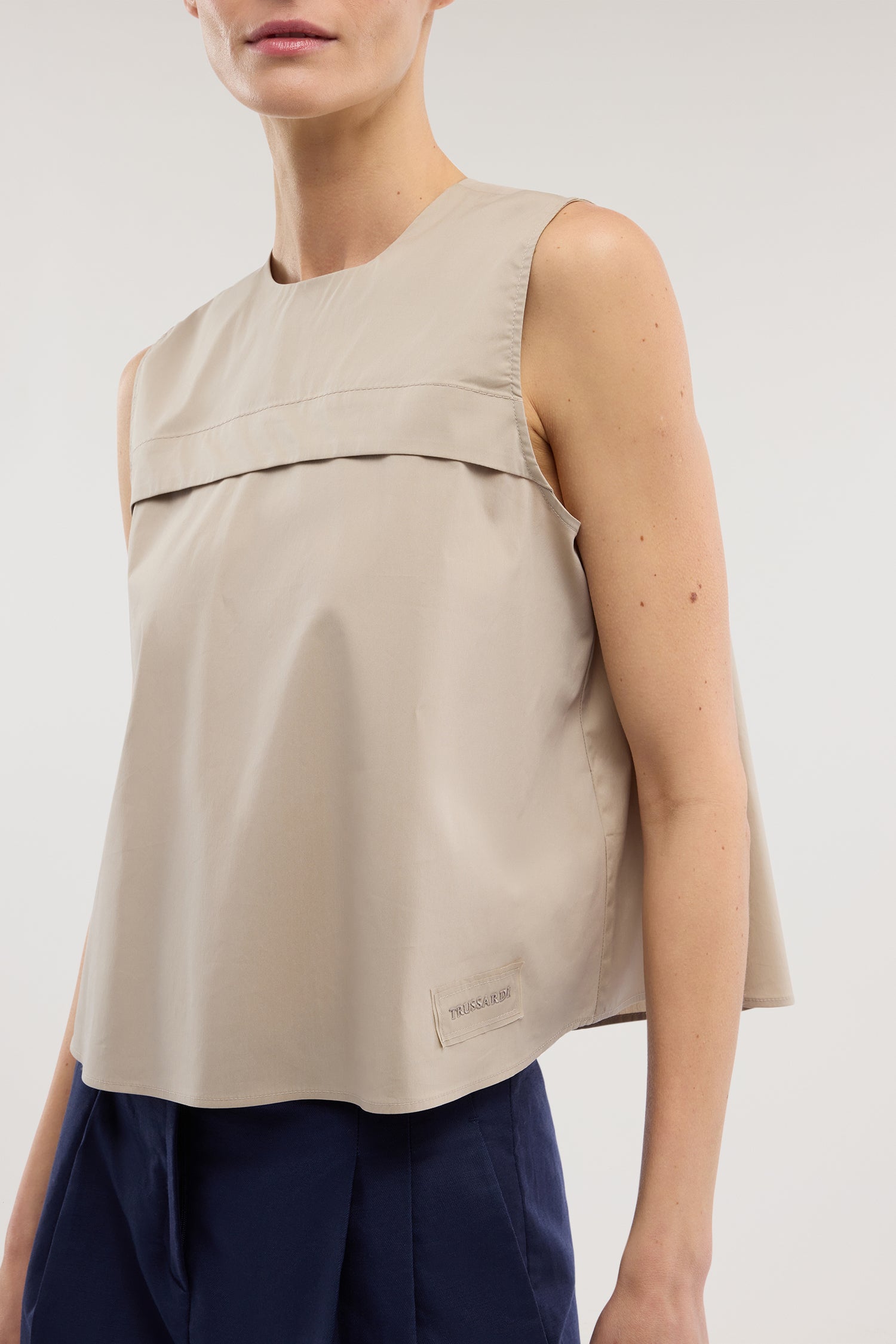 Blusa senza maniche in popeline 1|970f599b8c78605d0187d9fc1aae4c56523beebd601c9cc9a9c149a359118dcb