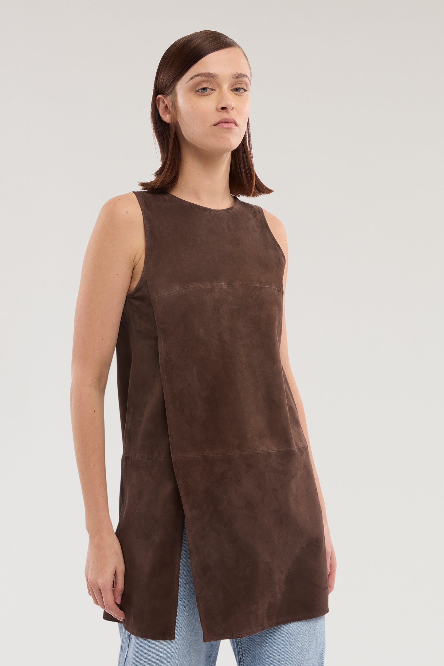 Top lungo con spacco in suede 1|5df5d0f217dd3781fd91ab85e4b5d43e918762a63679de20562551604f6f9ee7