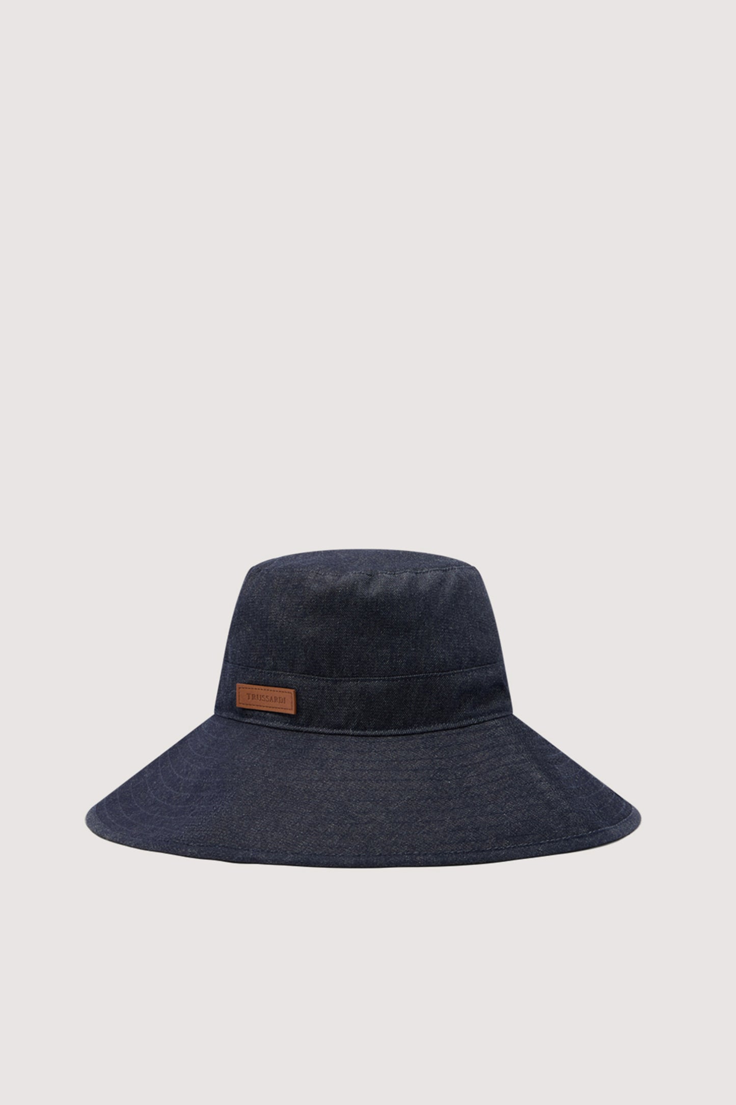 Cappello con tesa ampia in denim 1|136e89bab2b408245c363cd6fb653eca93f6a1920d77d83e0af0ada57739ff7e