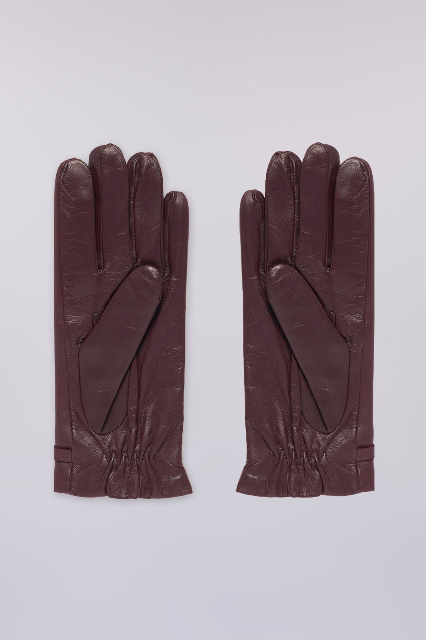 Guanti in nappa con applicazione metallica 2|af331b7f676532239e2447c4c0fa2d79f3f769a21a1e7fec5fc1bc0e3836d798