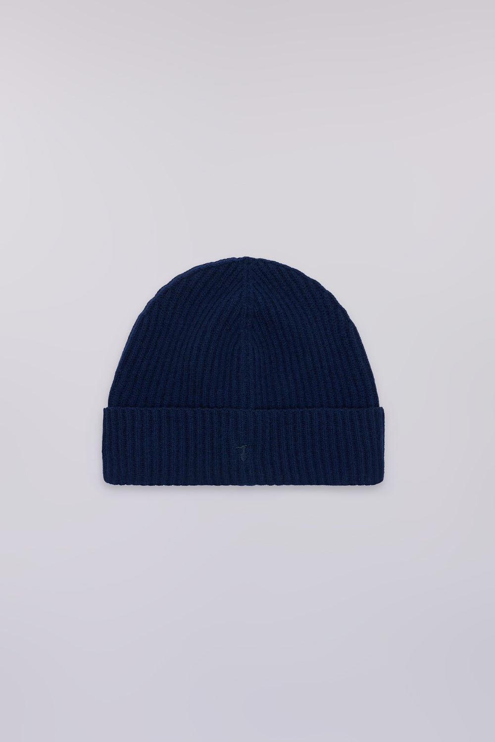 Berretto in pura lana con ricamo 1|45664c45ea919419fe7ee13716fe217b057c0b8e722b11cd0aa39cf389ce502b