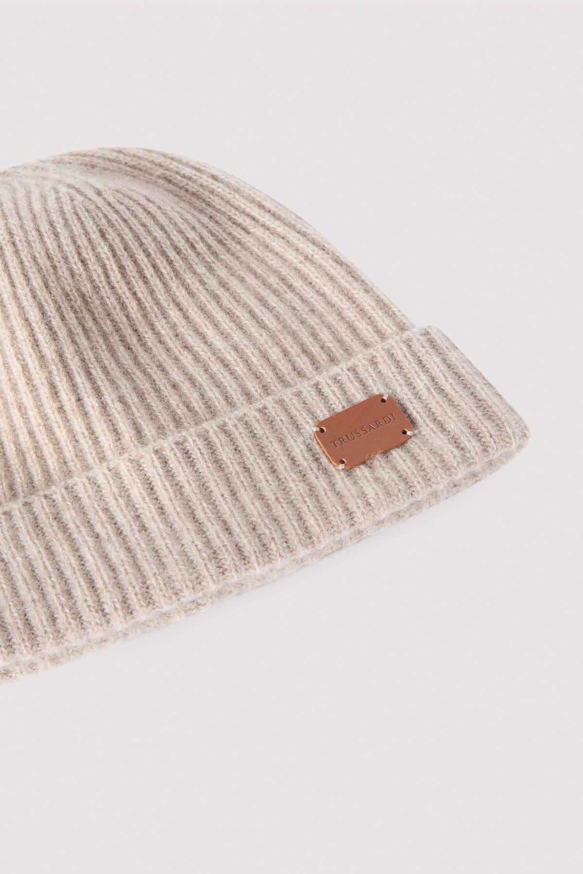 Berretto a coste inglesi in puro cashmere Biagioli Modesto 3|fd2db4a62de002d130504dd08d6d53fc8eee8012063326e7aae6724a7b980226