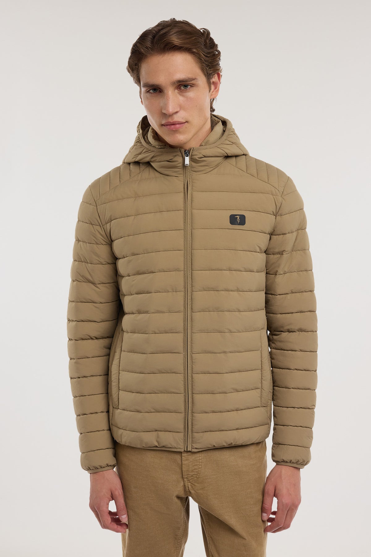 Giacca imbottita con cappuccio in nylon crinkle 1|2475f61f0515b7ae175bdb49db8f462935d36de268712aac021e8803d680002b