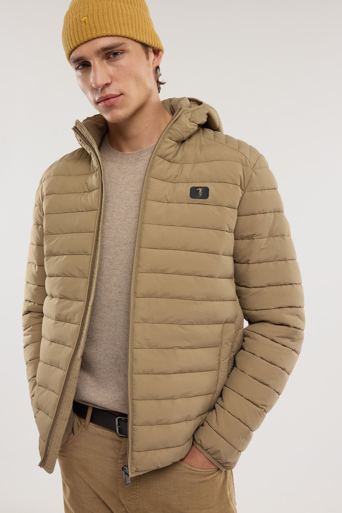 Giacca imbottita con cappuccio in nylon crinkle 4|67aa76b28fd0bad9beaf07621d1e7242d6522864c5476c4bbeb0f87ececdff5b