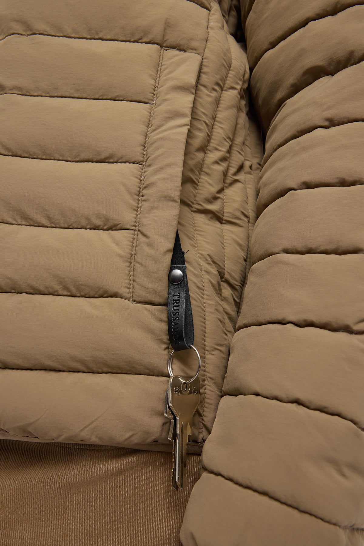 Giacca imbottita con cappuccio in nylon crinkle 5|c85c4b1c3c66977ea5a7ee50d45860fc174659662e223cc65dc745b00bc75694