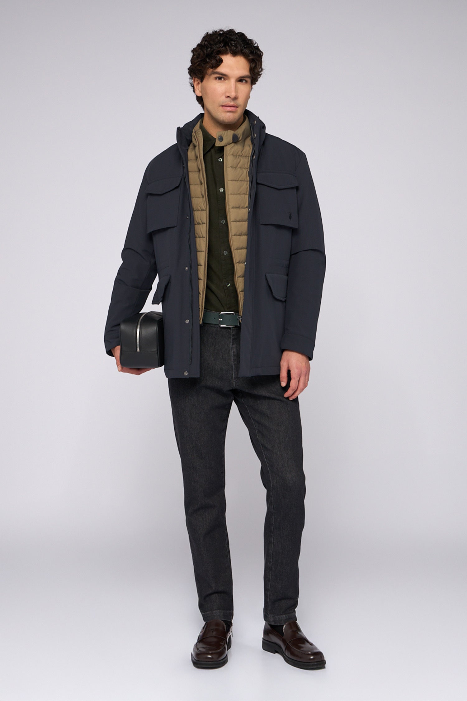 Gilet imbottito in nylon 4|9a12ff3261397b0bca586c53e6985181643a1e2eae1b1671ebcdde32fe6ee489